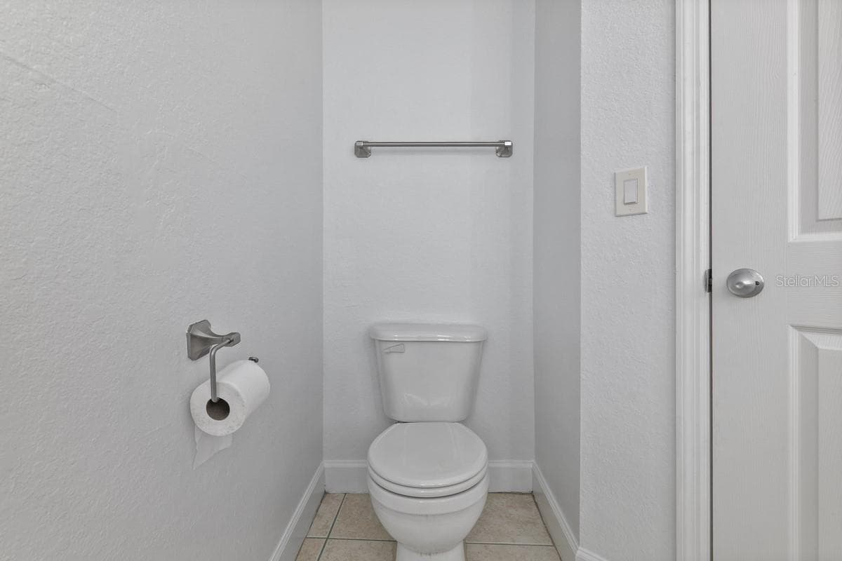 Master Bathroom - 204 E SOUTH ST #2057, ORLANDO