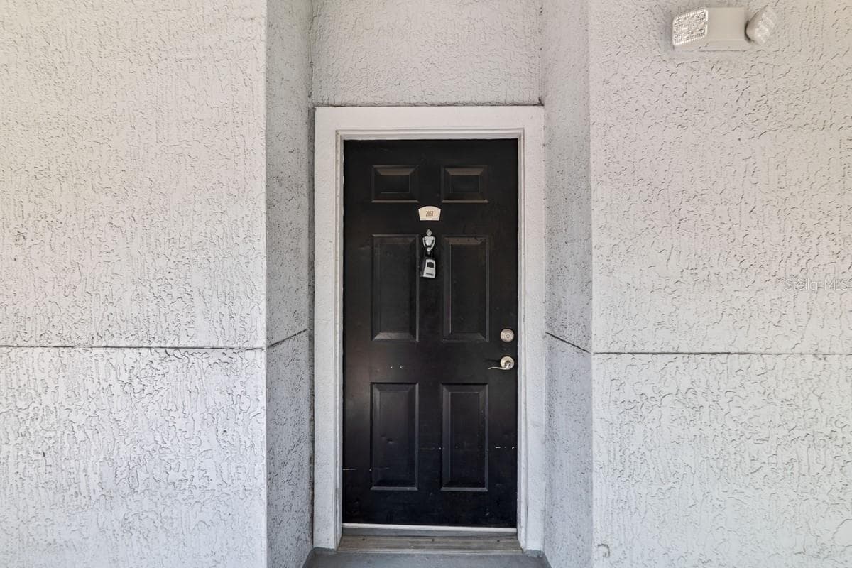 Front Door - 204 E SOUTH ST #2057, ORLANDO