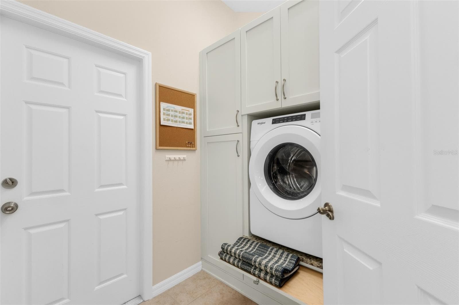 laundry folding table pull out - 2450 SILVER PALM RD, NORTH PORT