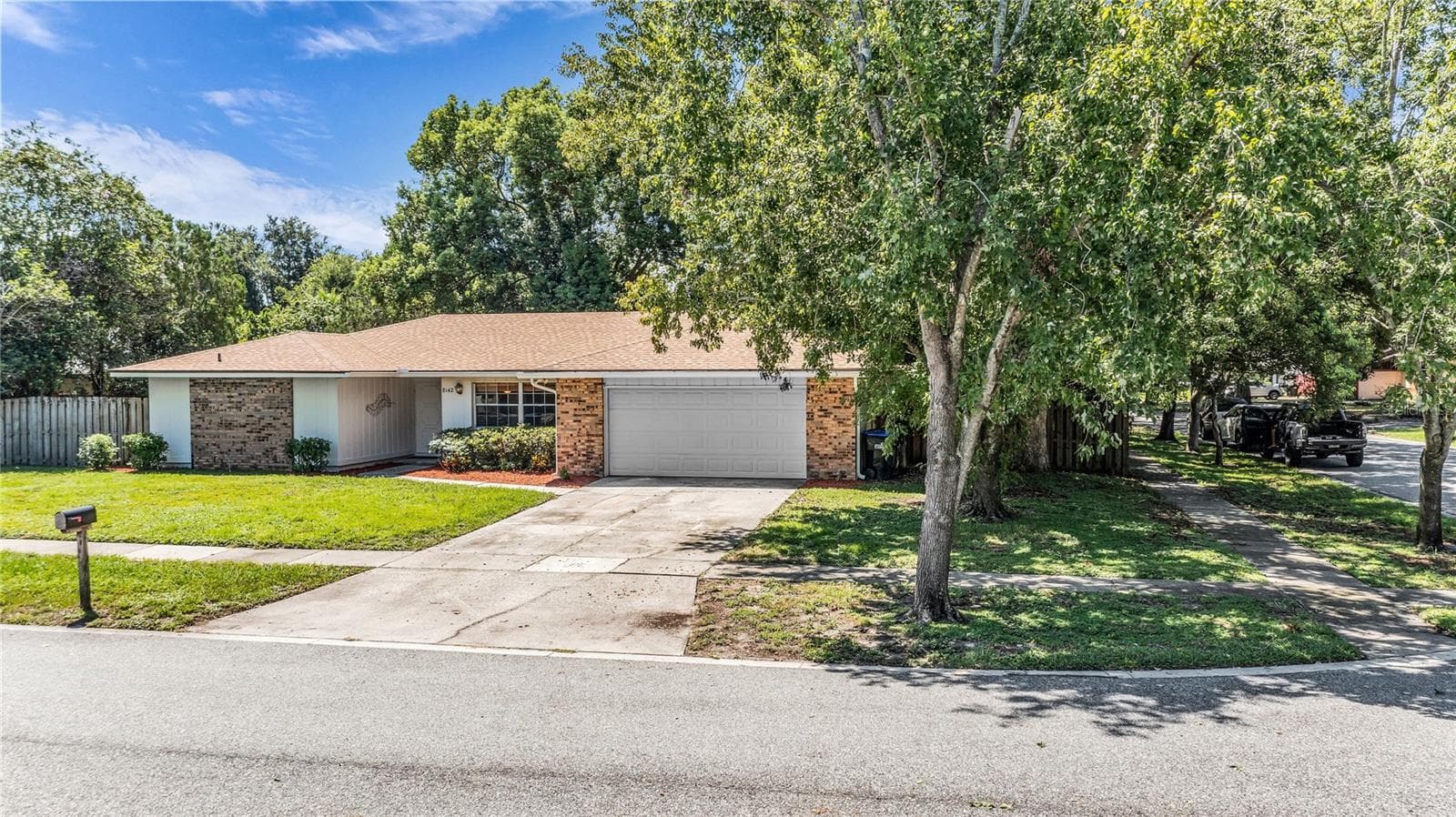 Front - 8142 GOLDEN SANDS DR, ORLANDO