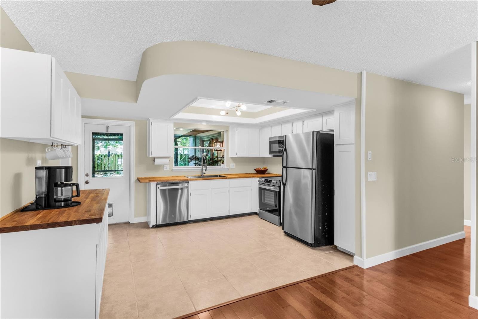 Kitchen - 8142 GOLDEN SANDS DR, ORLANDO
