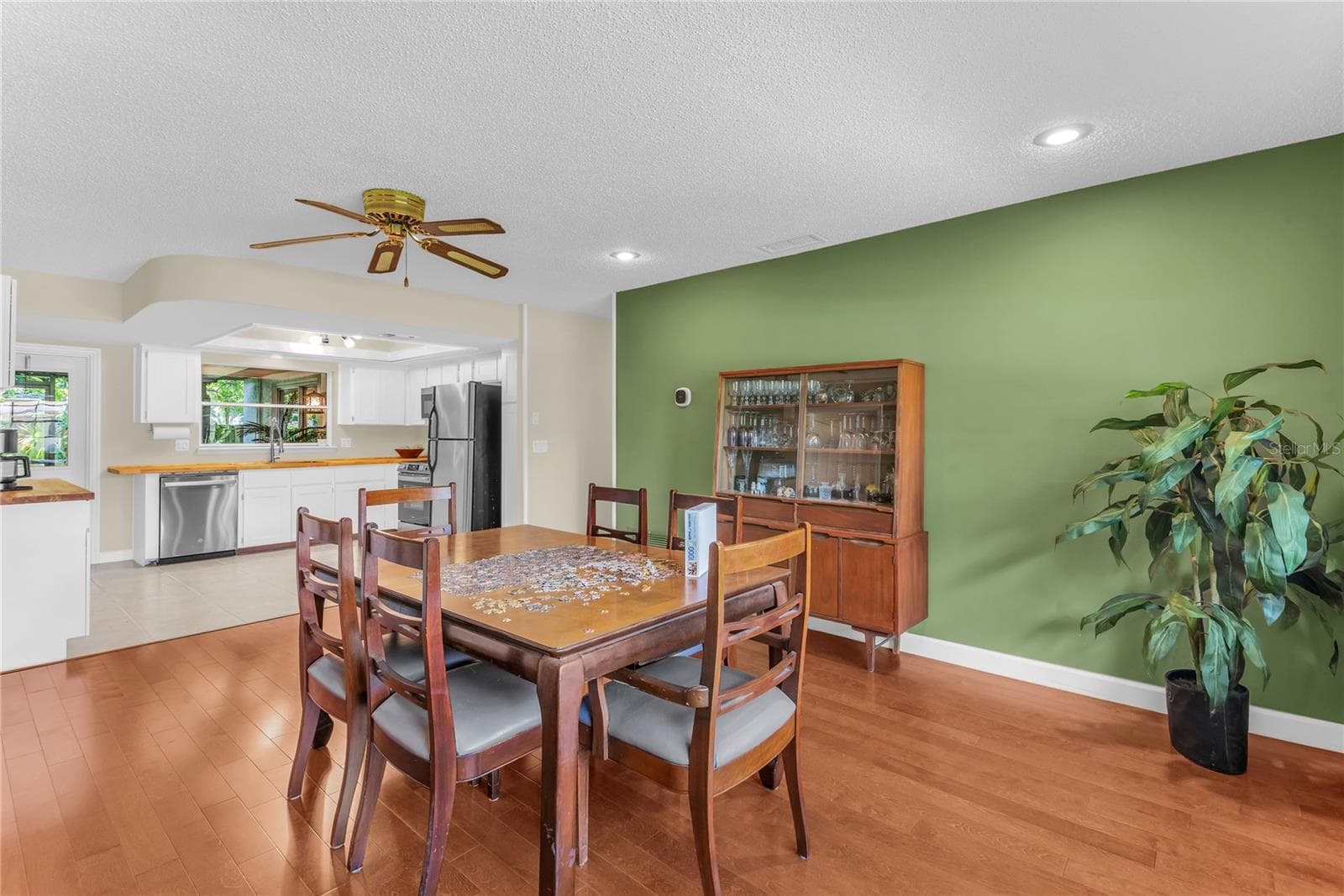 Dining / Family Room - 8142 GOLDEN SANDS DR, ORLANDO