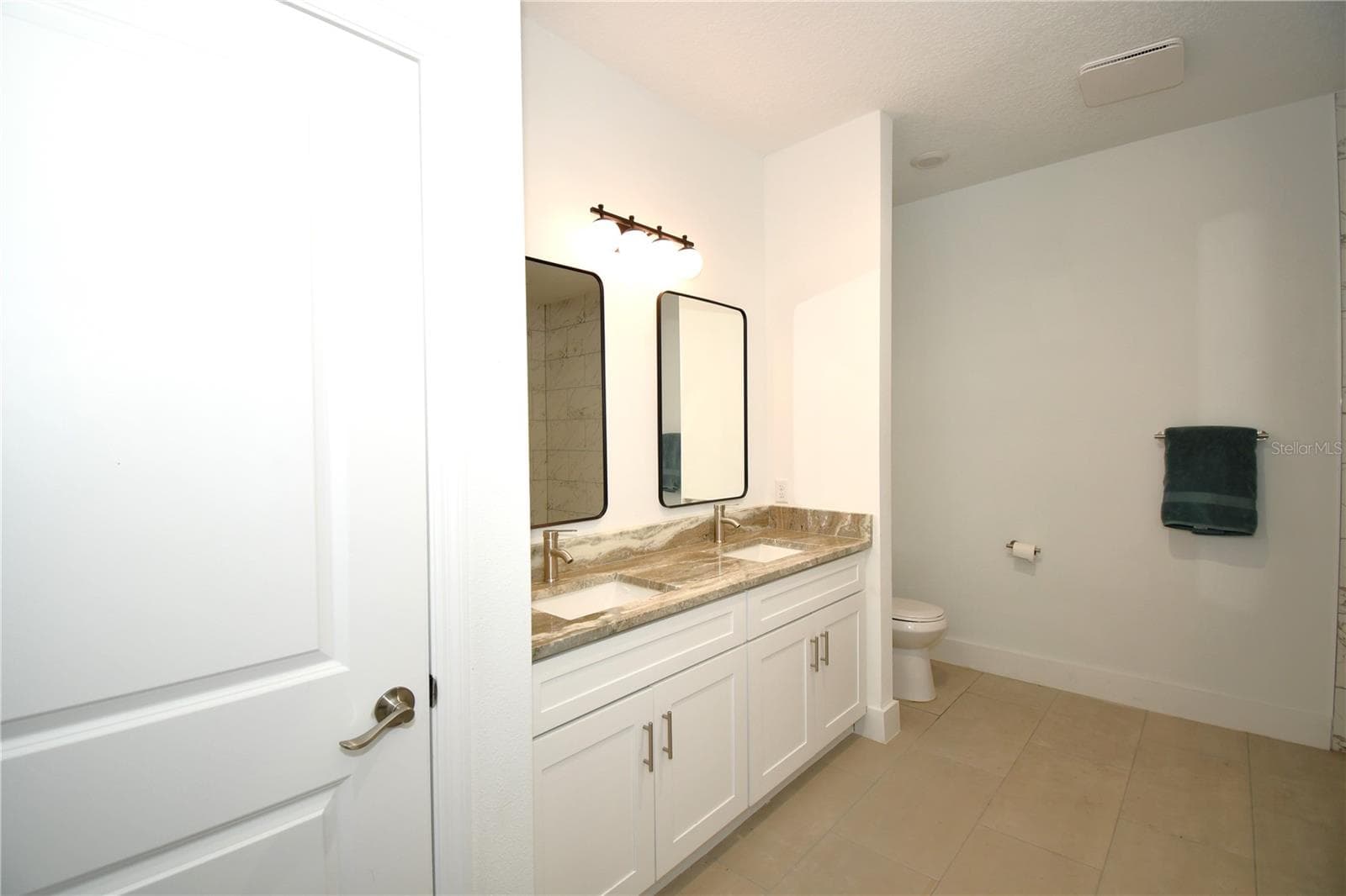 Primary Bathroom - 413 ST JOHNS LN, POINCIANA
