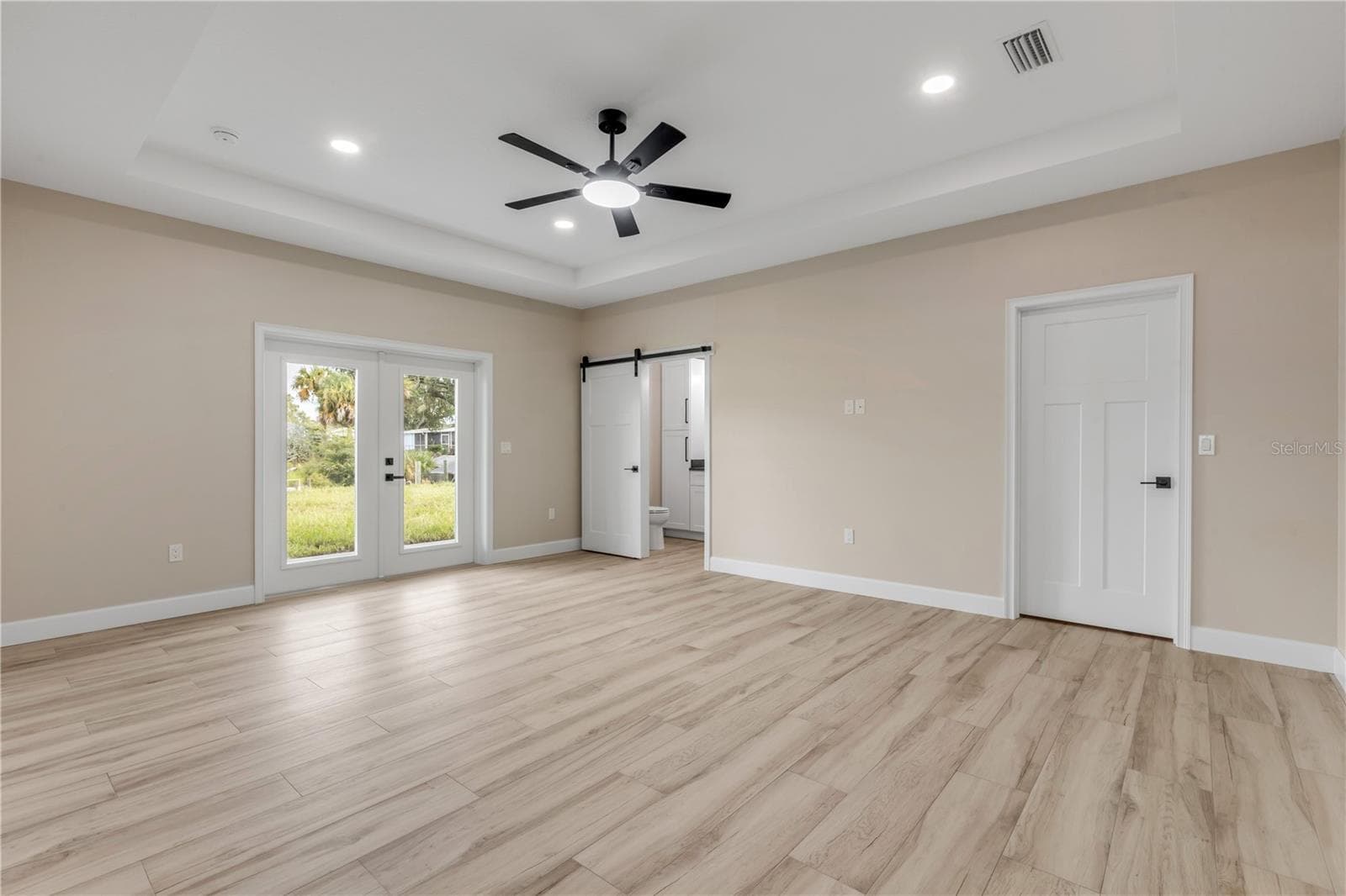 Single Family Residence at 124 INDIAN CREEK RD, OAK HILL, photo 25 of 70