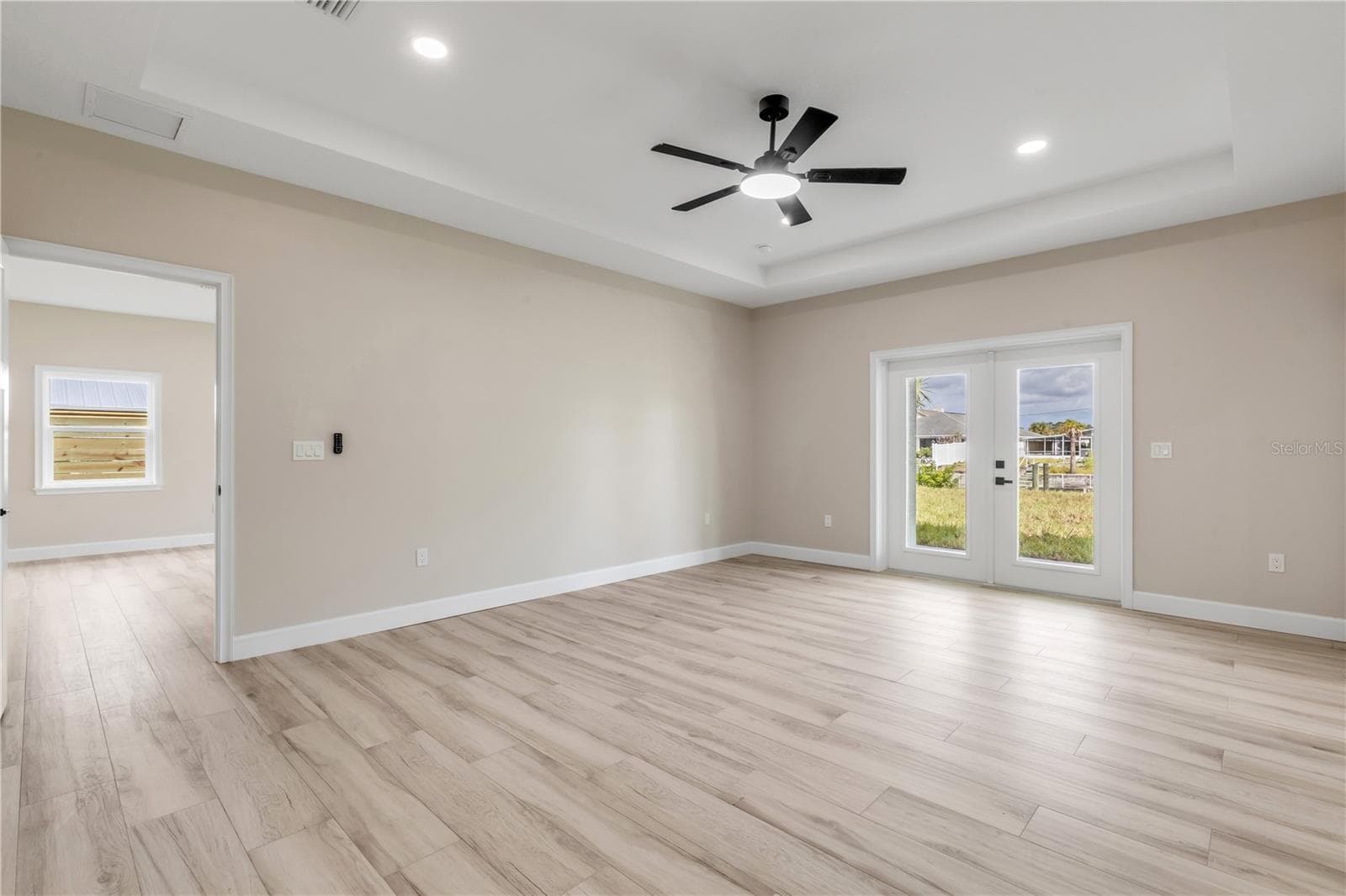 Single Family Residence at 124 INDIAN CREEK RD, OAK HILL, photo 28 of 70