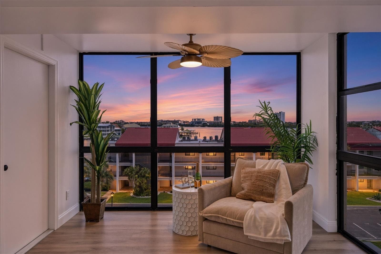 Living Room Sunset - 855 BAYWAY BLVD #503, CLEARWATER BEACH