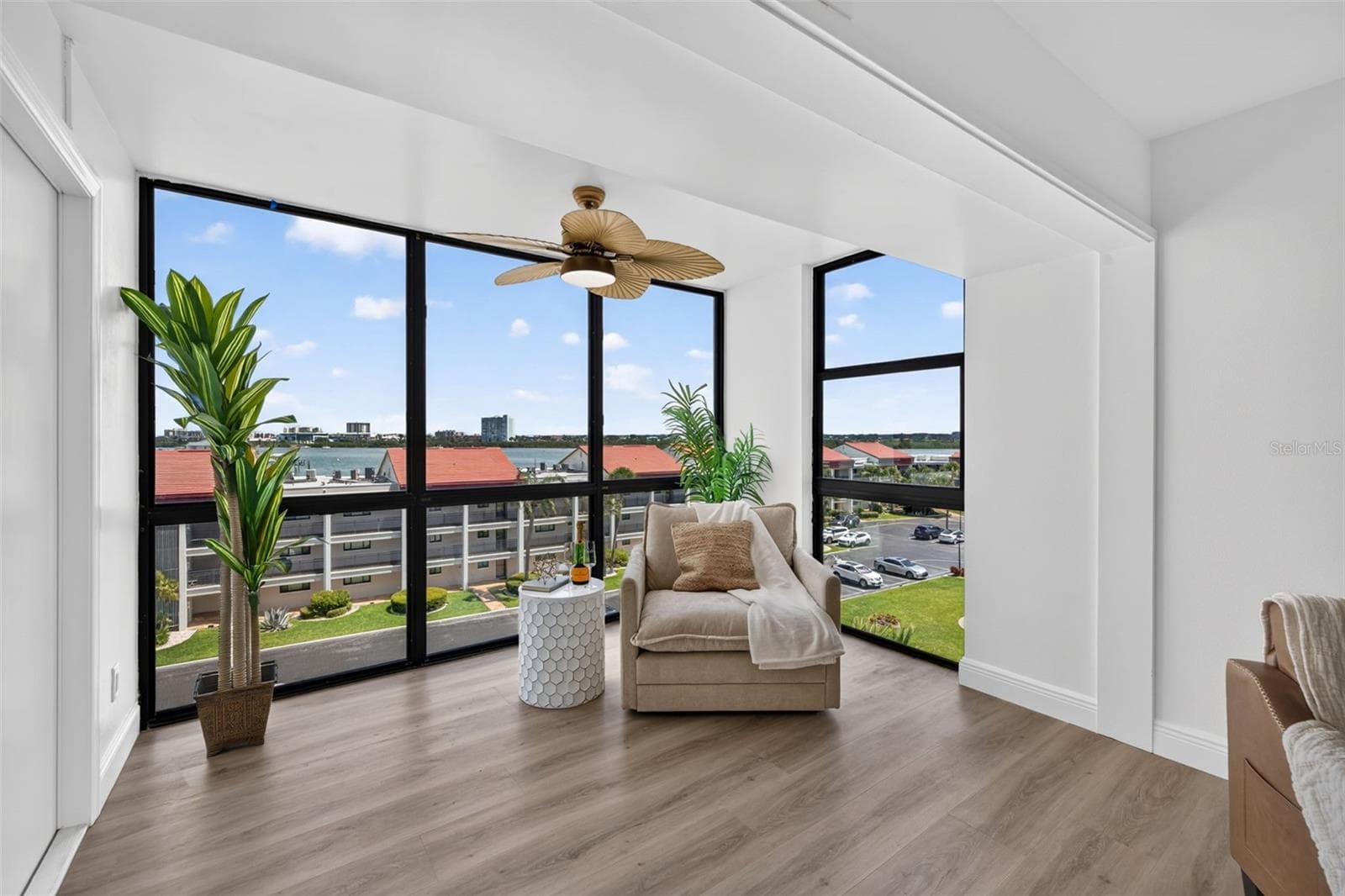 Living Room - 855 BAYWAY BLVD #503, CLEARWATER BEACH