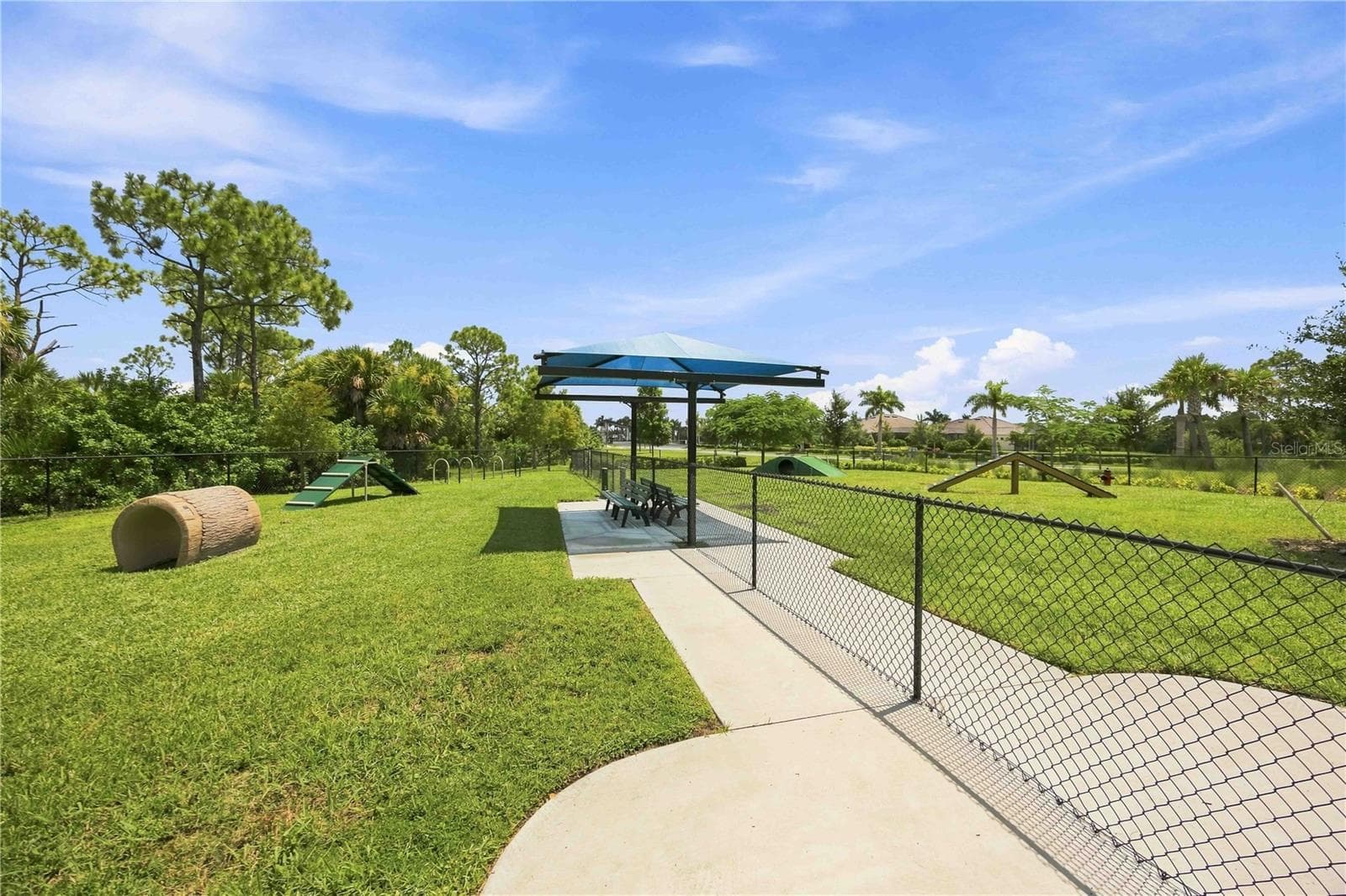 Dog park - 17565 OPAL SAND DR #205, VENICE