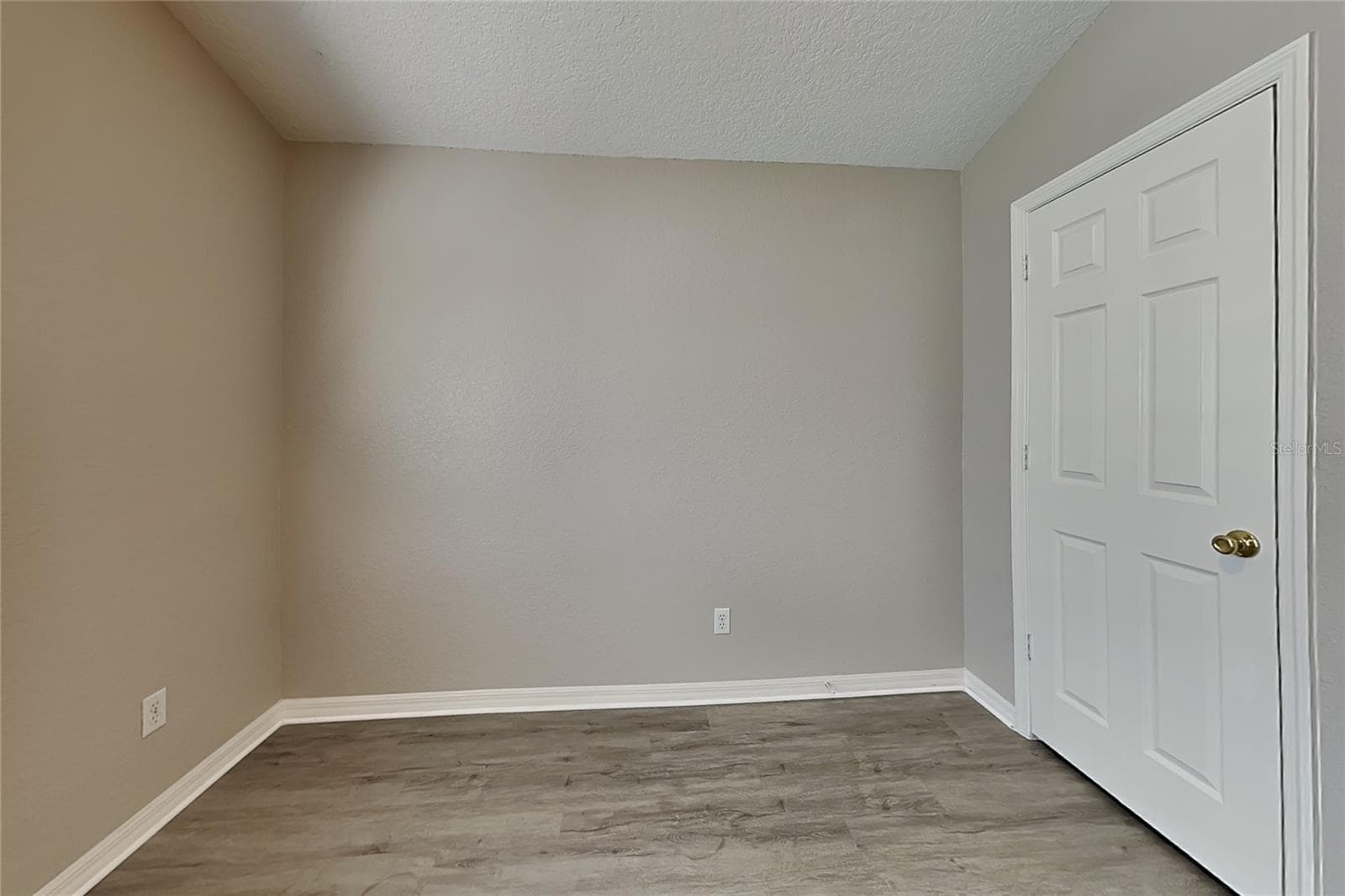 Single Family Residence at WINTER HAVEN, photo 11 of 15
