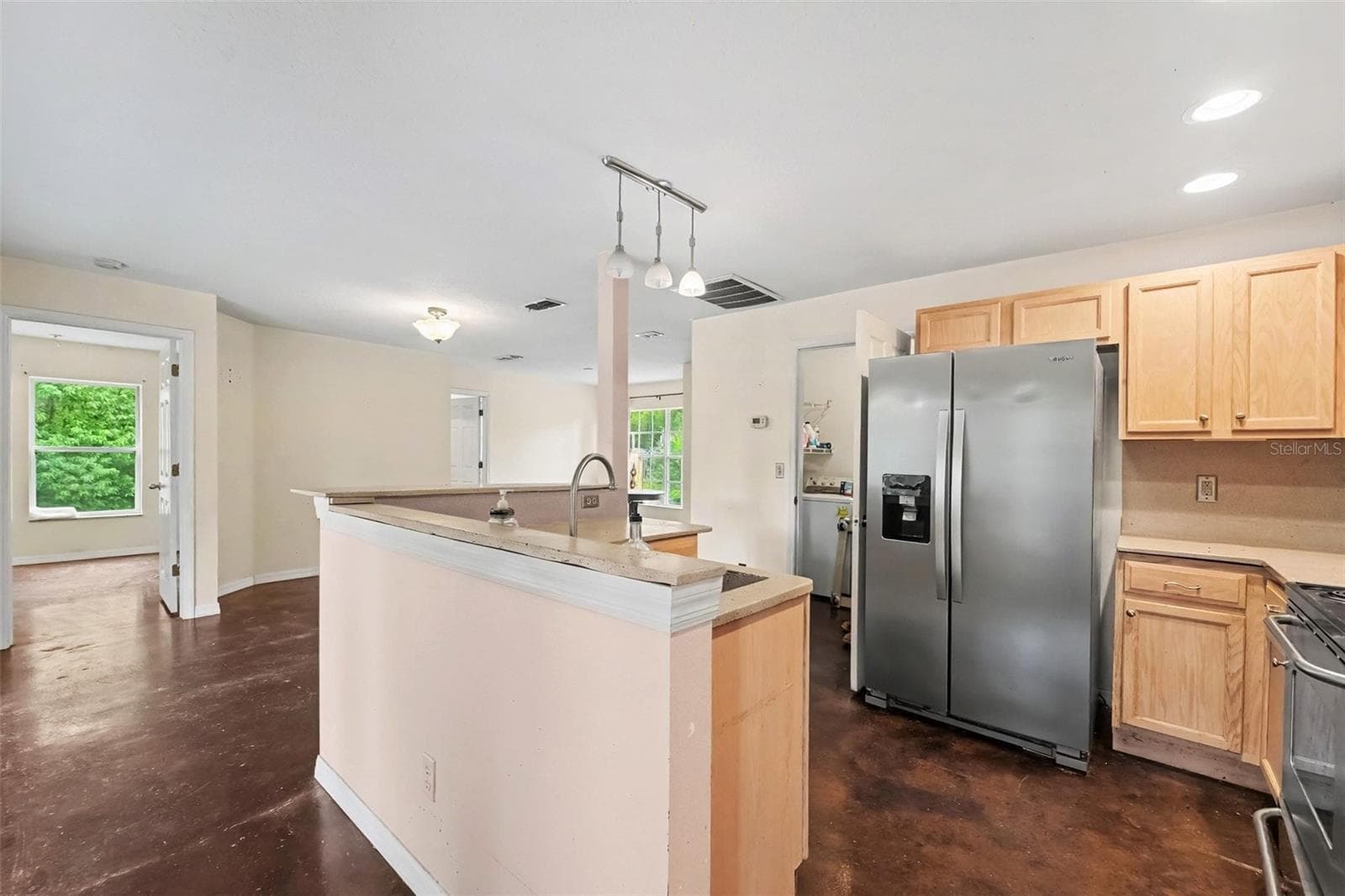 Single Family Residence at 7295 CENTERWOOD AVE, SPRING HILL, photo 5 of 30