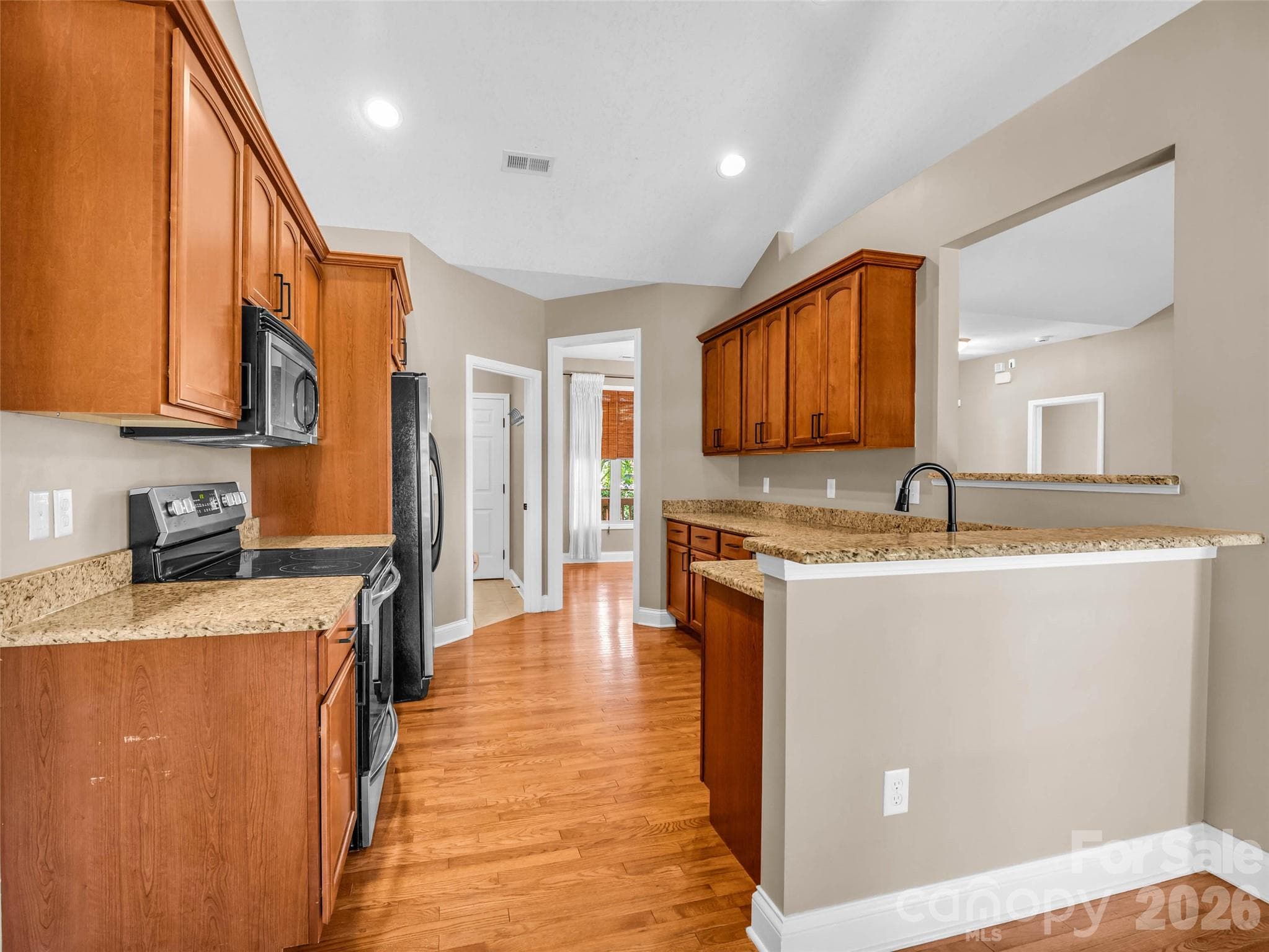 Single Family Residence at 17 Black Iron Lane, Hendersonville, photo 19 of 44