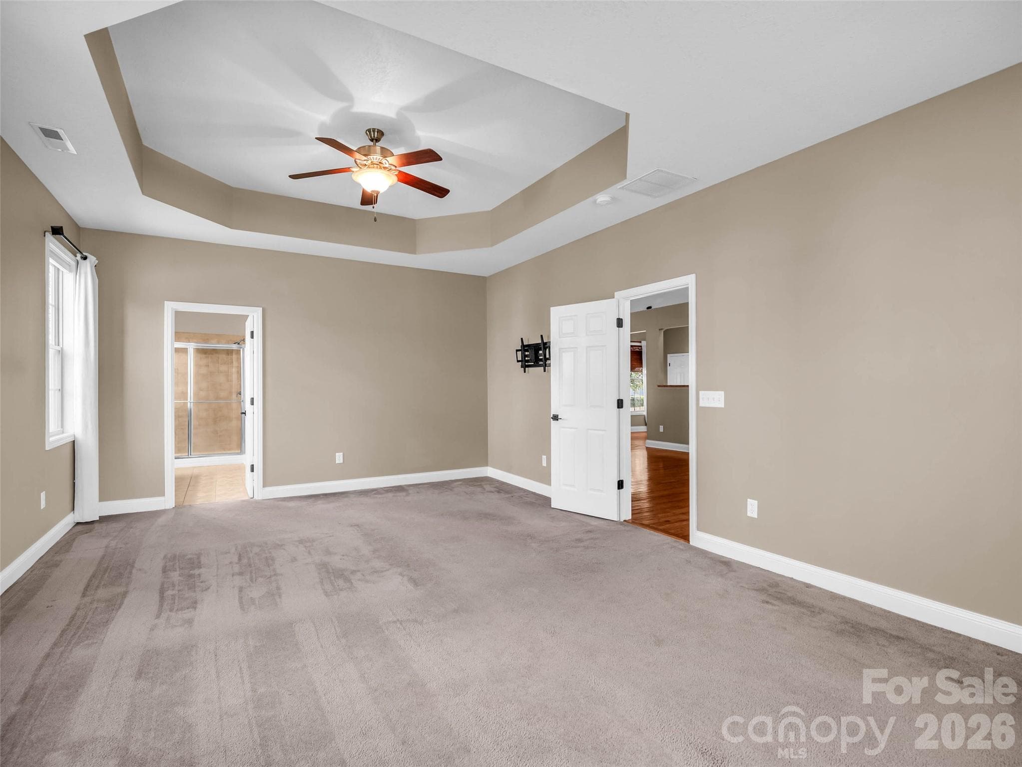 Single Family Residence at 17 Black Iron Lane, Hendersonville, photo 27 of 44