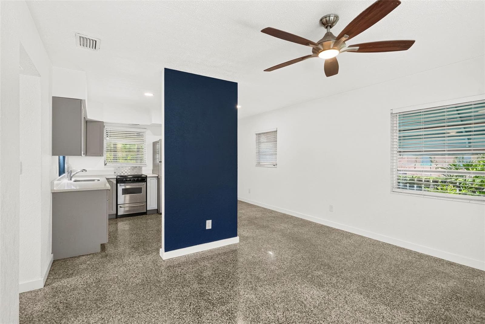 Single Family Residence at 4501 26TH AVE S, ST PETERSBURG, photo 10 of 36