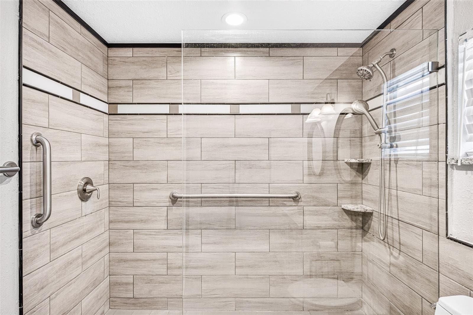 Primary shower - 301 VALENCIA CT, WINTER GARDEN