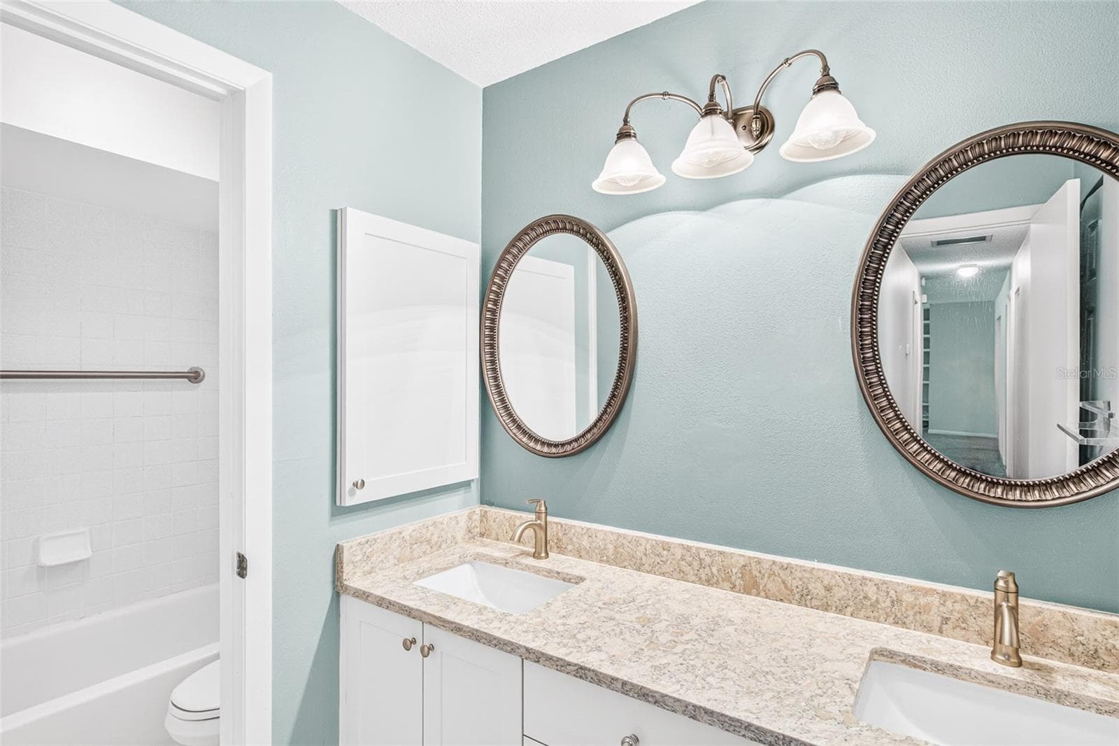 Bathroom 2 - 301 VALENCIA CT, WINTER GARDEN