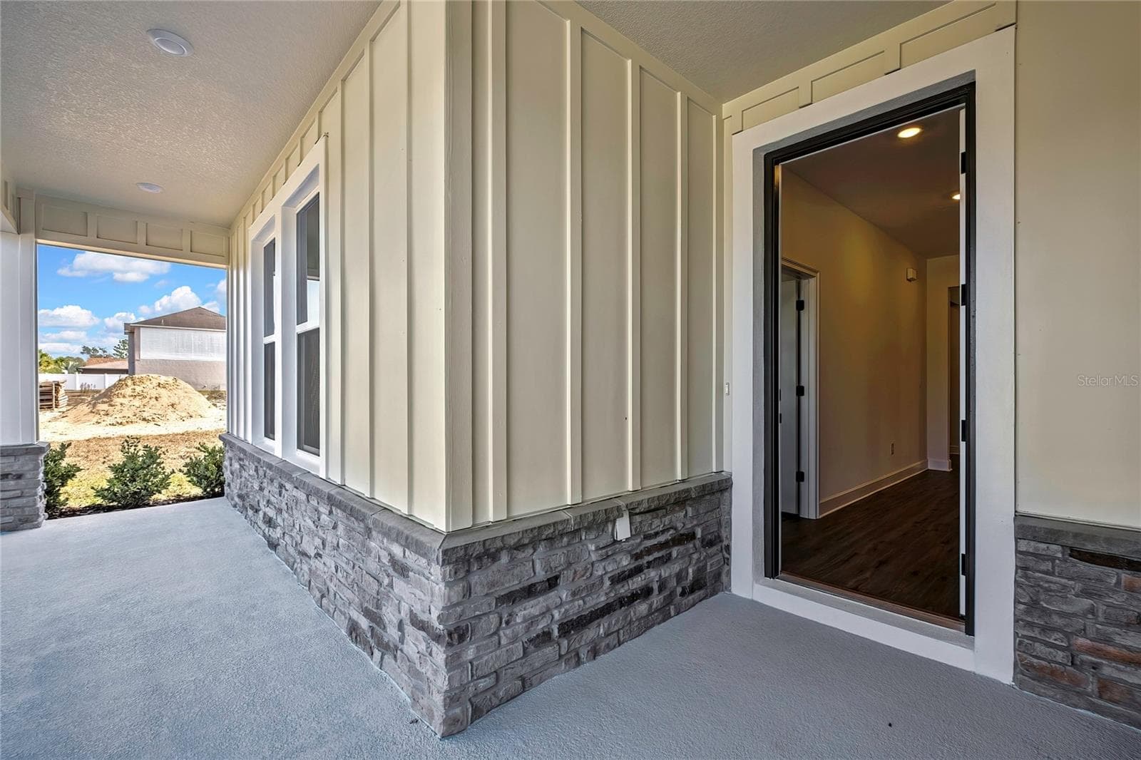 Single Family Residence at 13126 MEADOW SWALLOW AVE, BROOKSVILLE, photo 10 of 55
