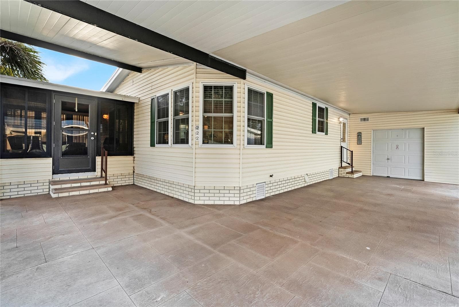 Manufactured Home at 222 SUE AVE, DAVENPORT, photo 8 of 33