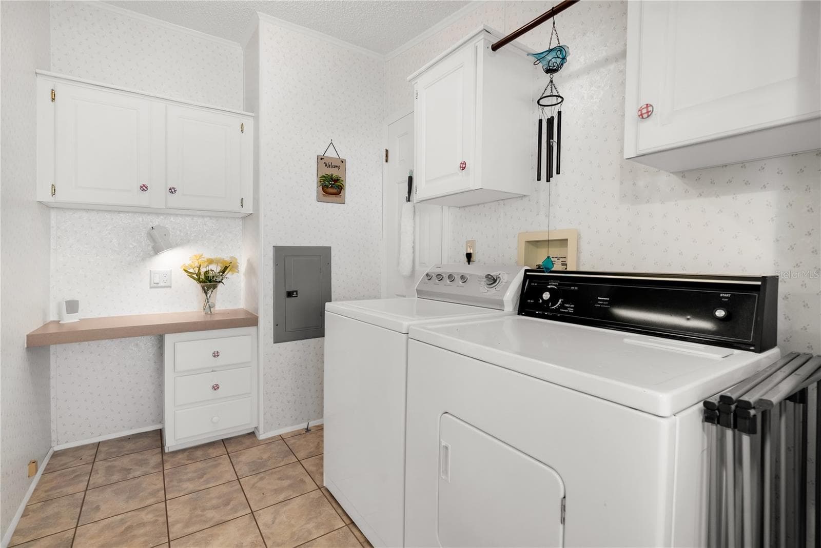 Manufactured Home at 222 SUE AVE, DAVENPORT, photo 10 of 33
