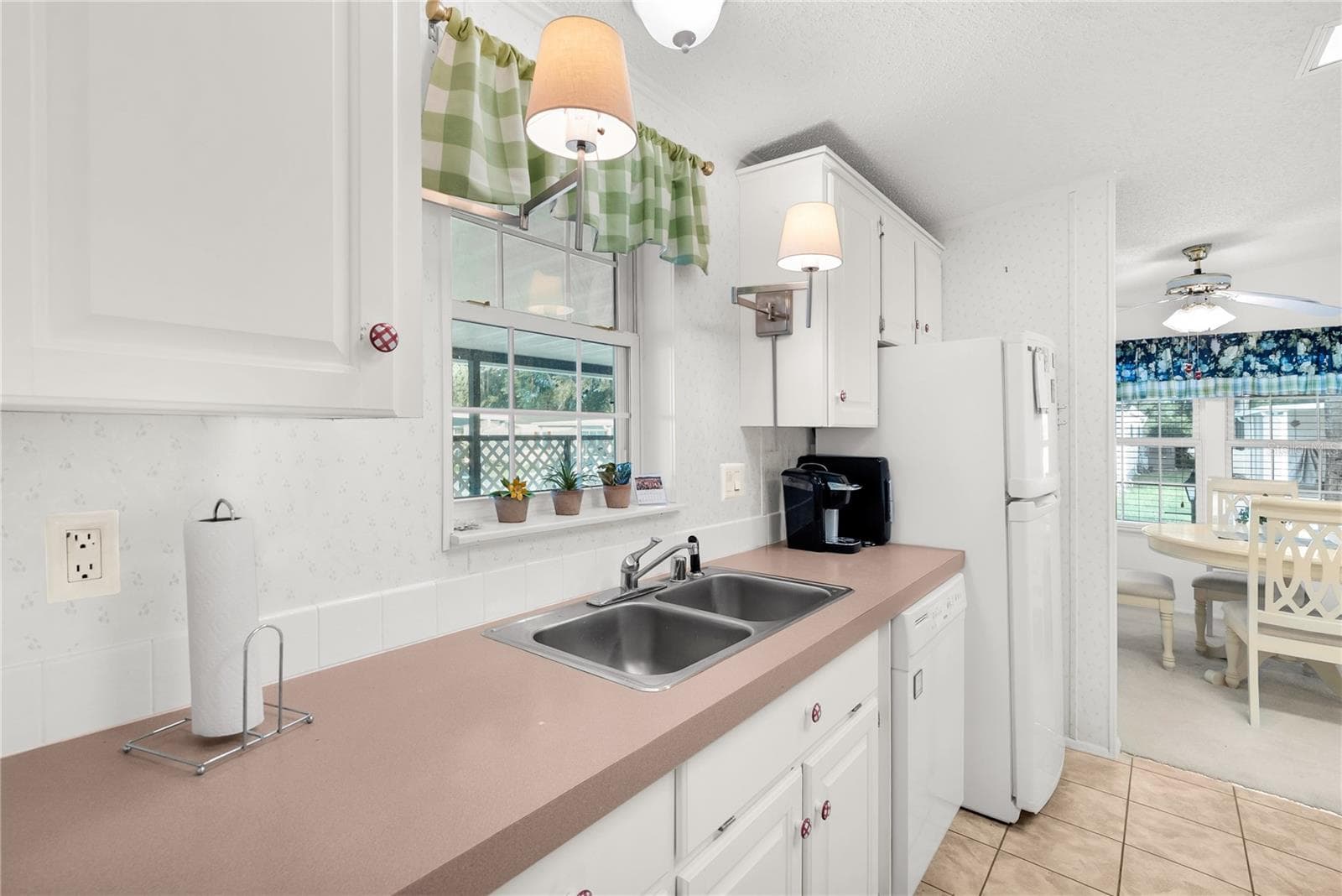 Manufactured Home at 222 SUE AVE, DAVENPORT, photo 12 of 33