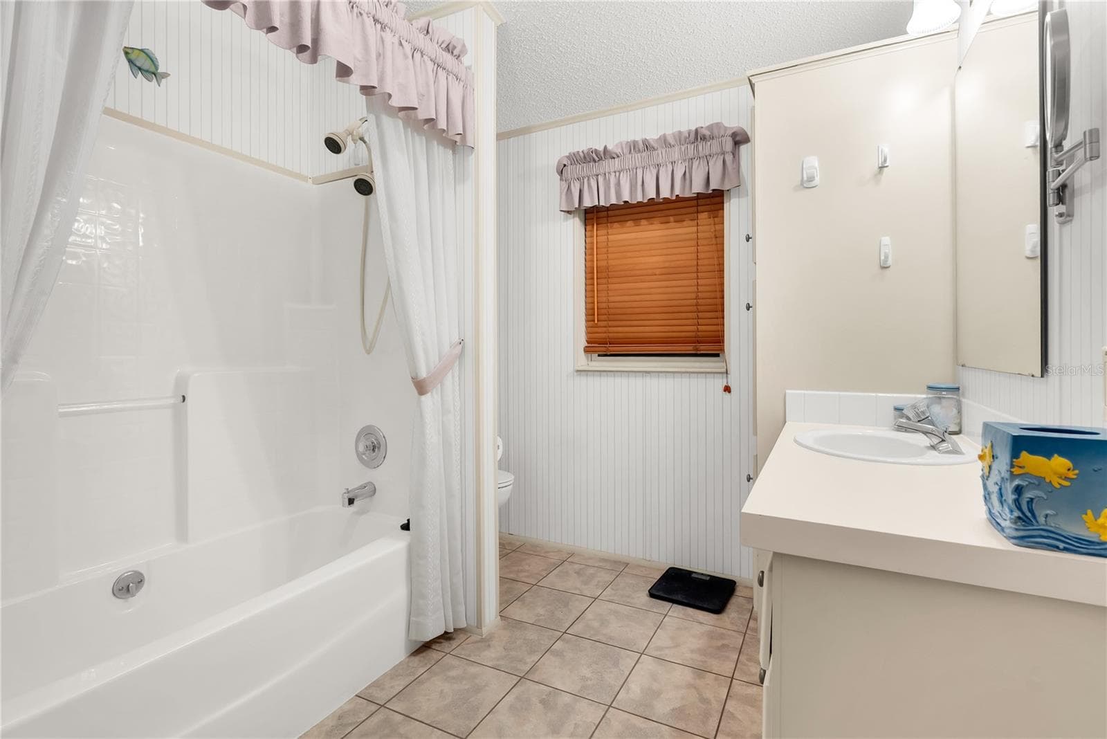 Manufactured Home at 222 SUE AVE, DAVENPORT, photo 21 of 33