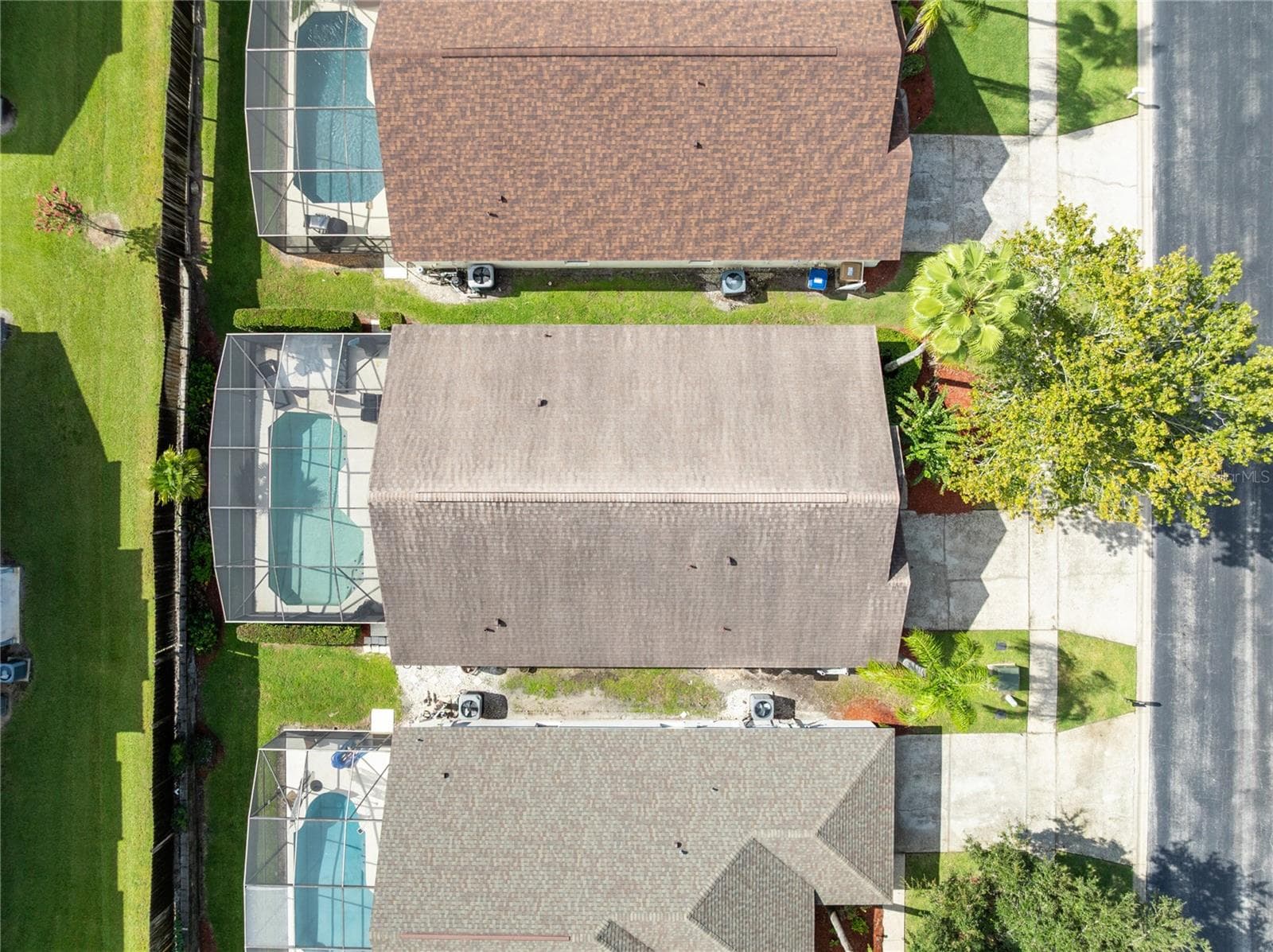 Single Family Residence at 915 LAKE BERKLEY DR, KISSIMMEE, photo 2 of 35