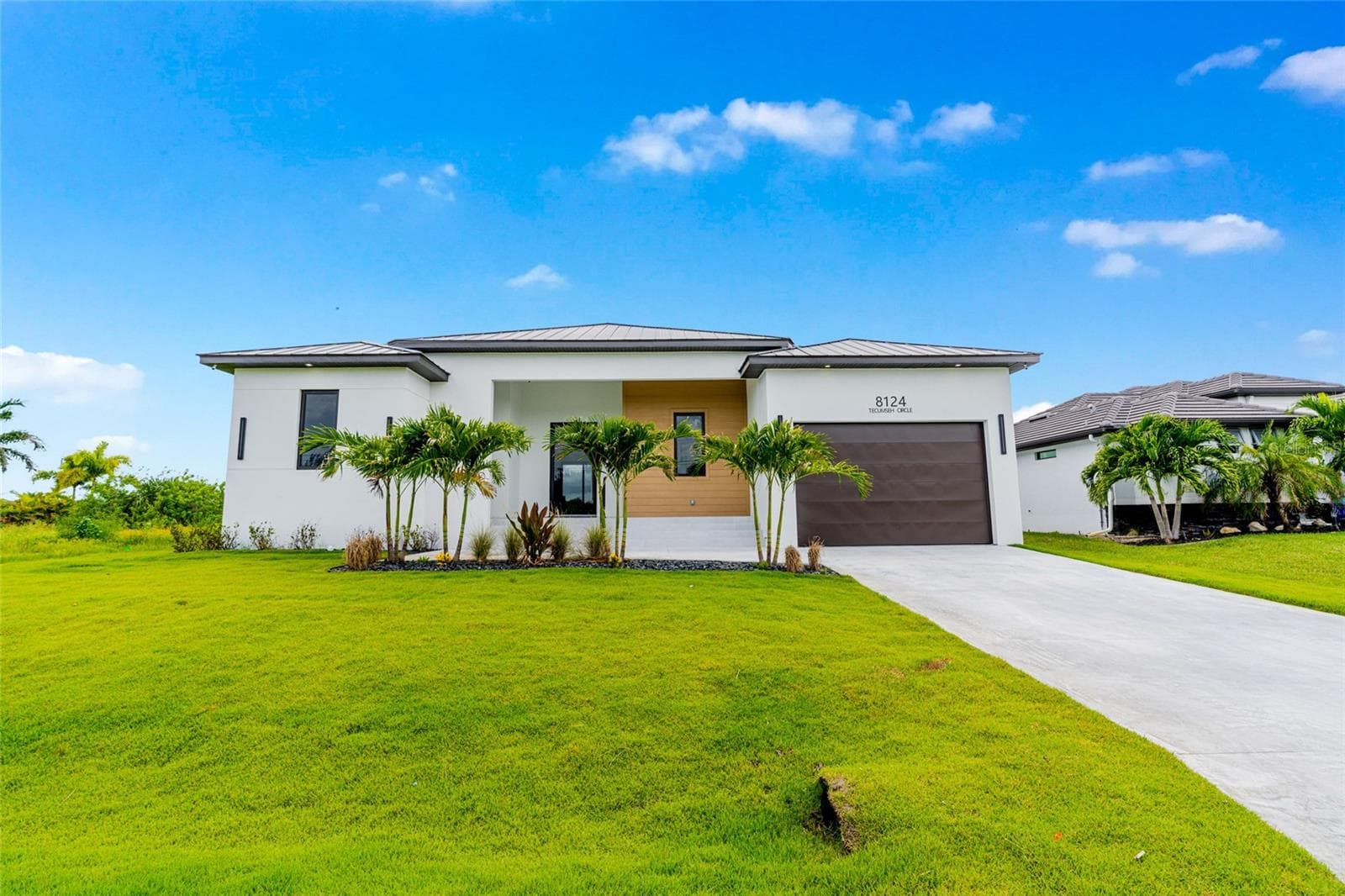 Single Family Residence at 8124 TECUMSEH CIR, PORT CHARLOTTE, photo 2 of 99