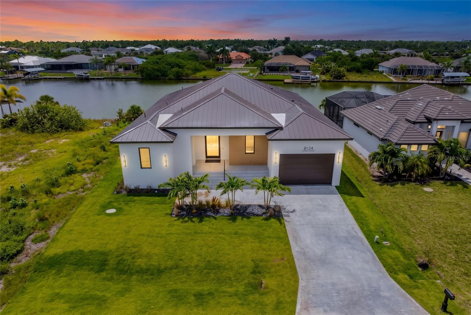 Single Family Residence at 8124 TECUMSEH CIR, PORT CHARLOTTE, photo 5 of 99