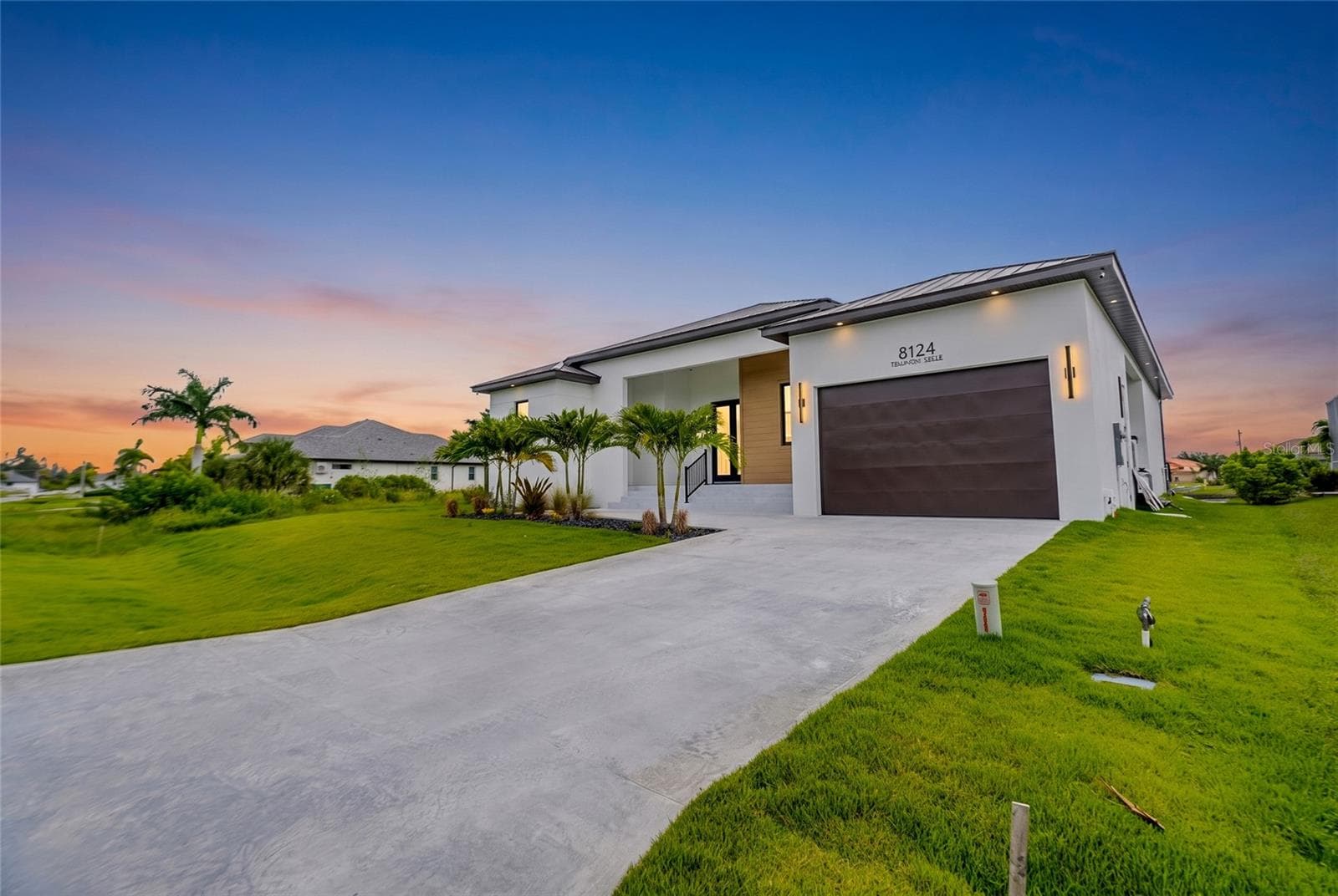 Single Family Residence at 8124 TECUMSEH CIR, PORT CHARLOTTE, photo 8 of 99
