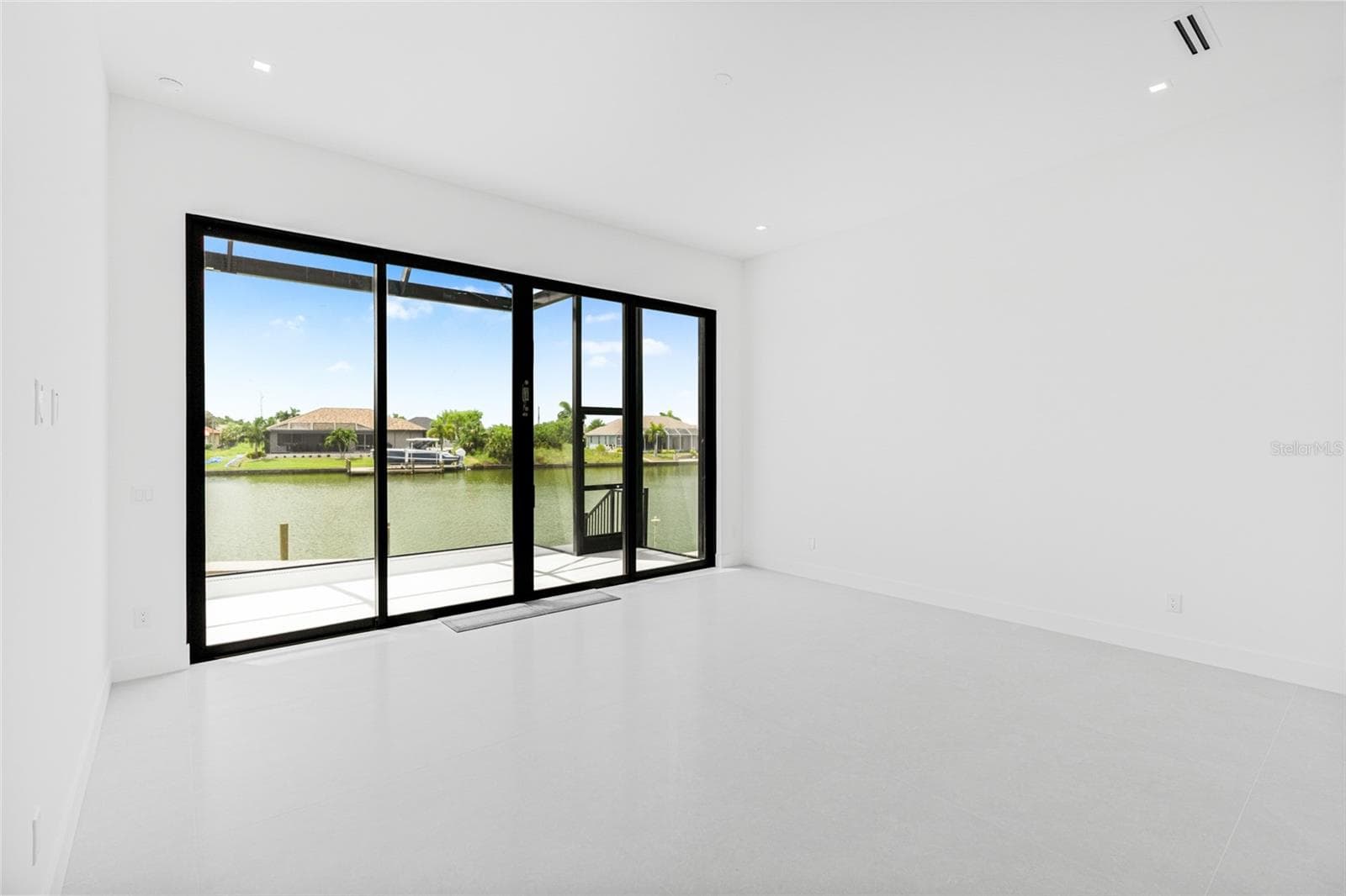 Single Family Residence at 8124 TECUMSEH CIR, PORT CHARLOTTE, photo 29 of 99