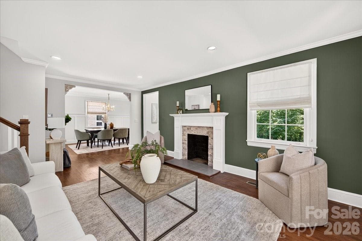 Single Family Residence at 720 E Park Avenue, Charlotte, photo 6 of 47