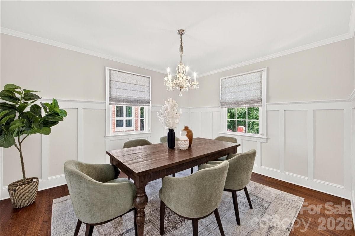 Single Family Residence at 720 E Park Avenue, Charlotte, photo 11 of 47