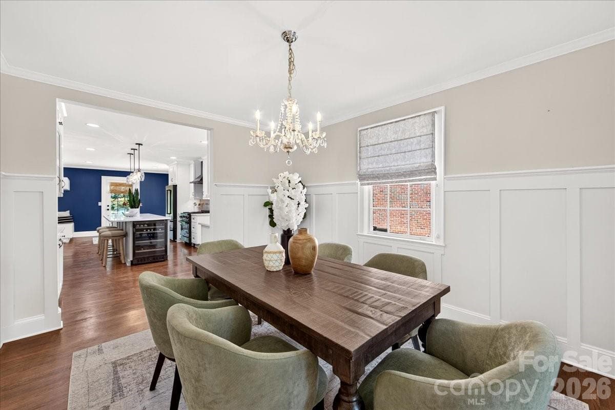 Single Family Residence at 720 E Park Avenue, Charlotte, photo 13 of 47