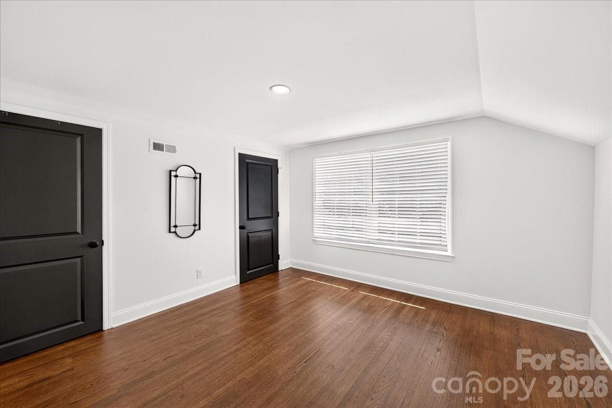 Single Family Residence at 720 E Park Avenue, Charlotte, photo 38 of 47