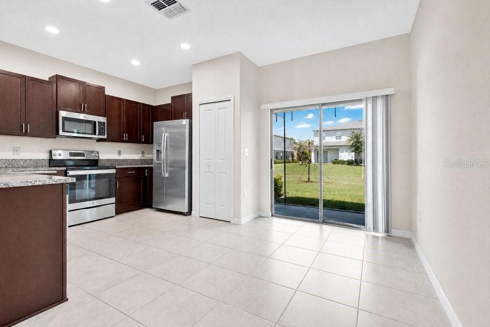 Townhouse at 9640 MULBERRY MARSH LN, SUN CITY CENTER, photo 3 of 34