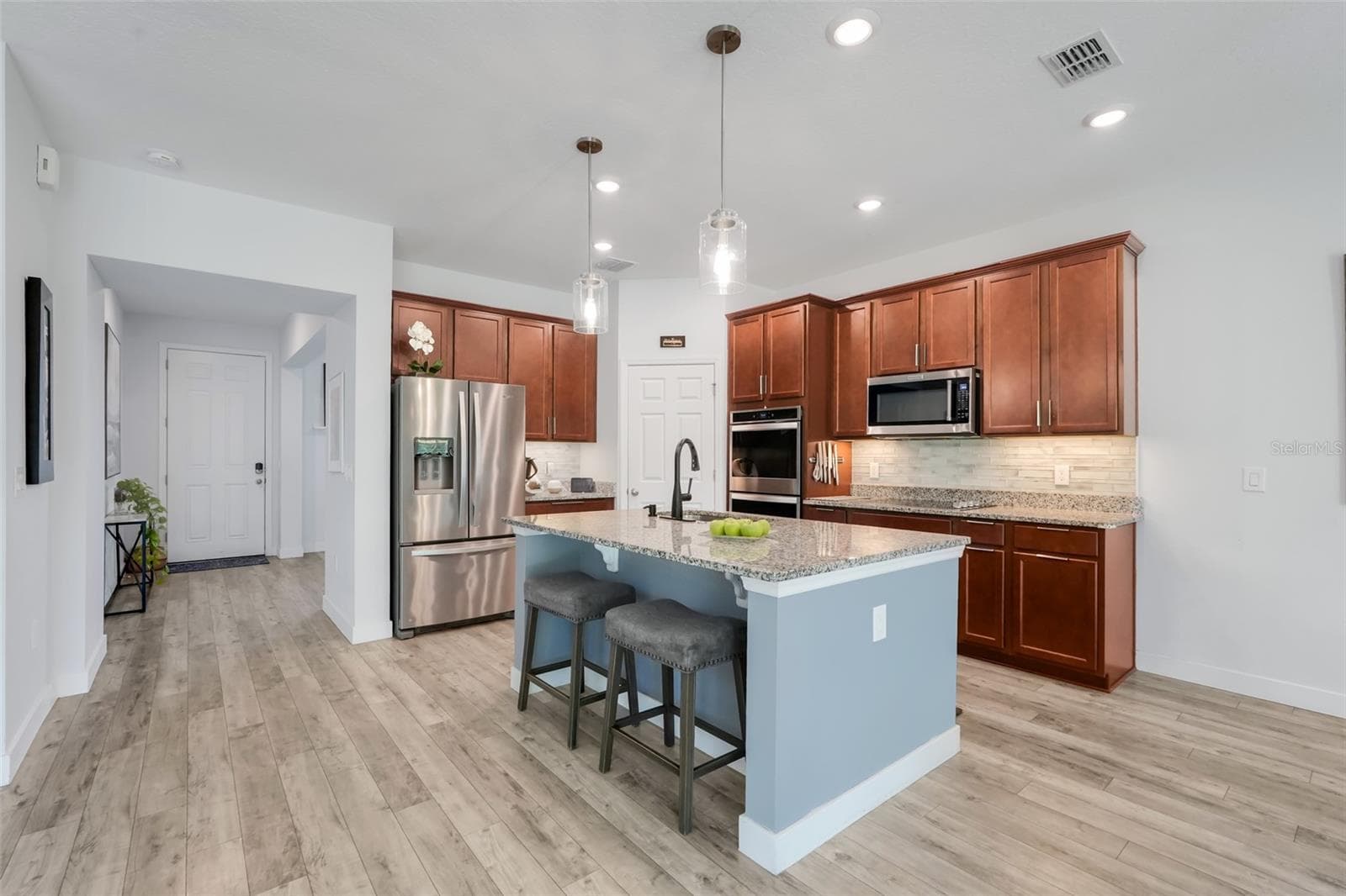 Single Family Residence at 1750 STANDING ROCK CIR, WINTER GARDEN, photo 11 of 61
