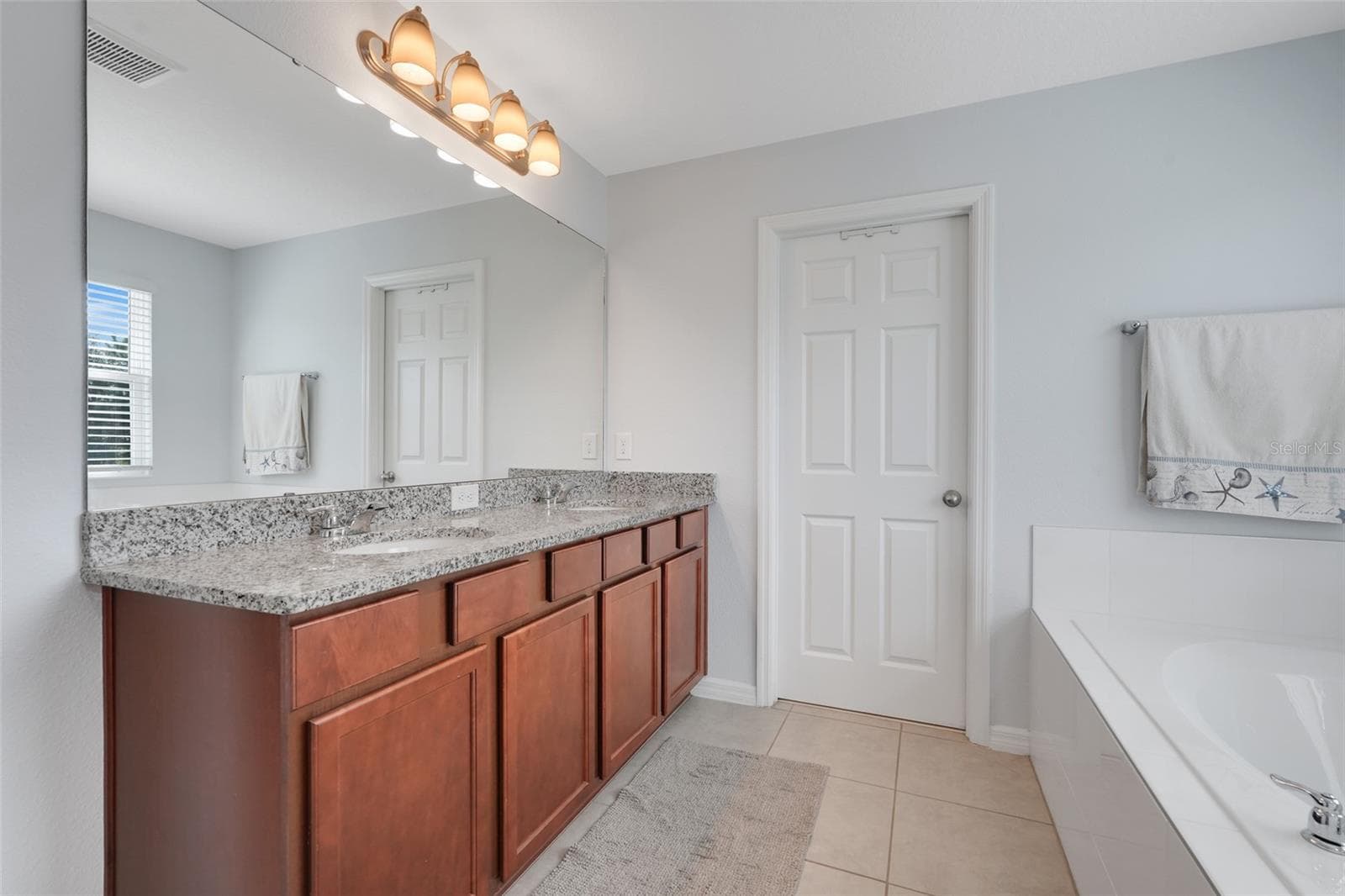 Primary Bathroom - 1750 STANDING ROCK CIR, WINTER GARDEN