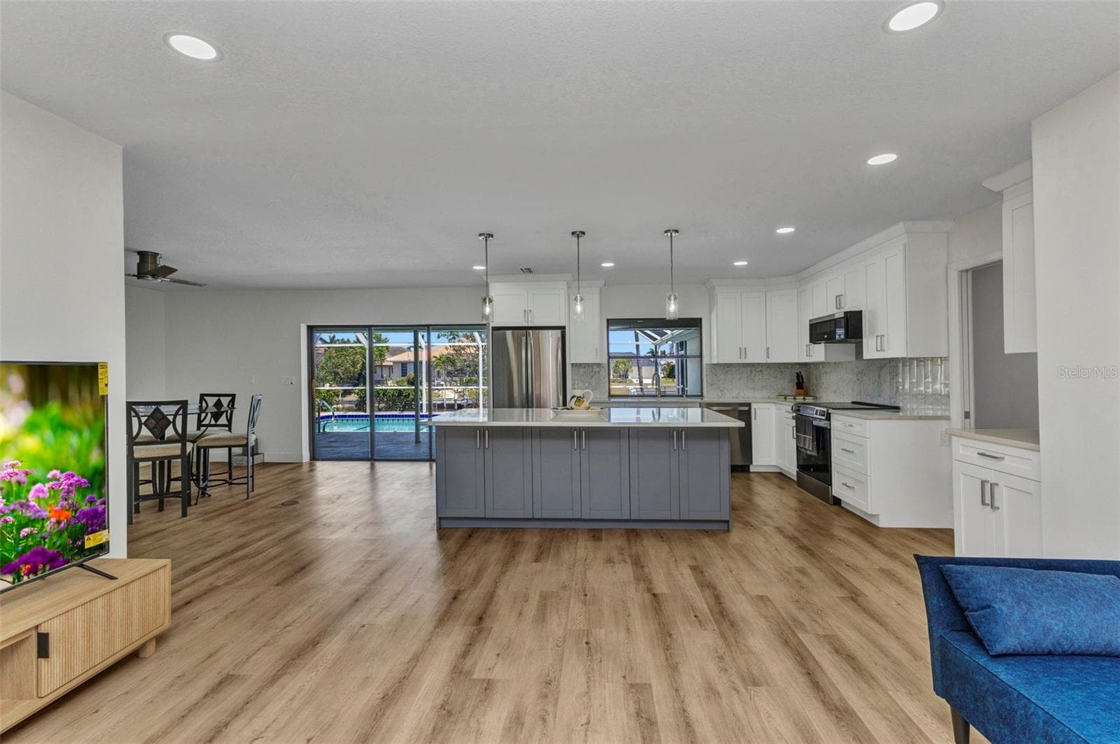 Single Family Residence at 2718 SAINT THOMAS DR, PUNTA GORDA, photo 12 of 74