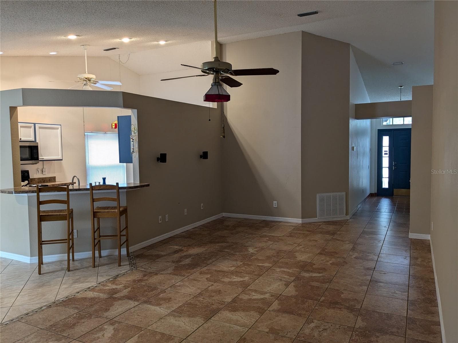 Single Family Residence at 10507 WALKER VISTA DR, RIVERVIEW, photo 10 of 45