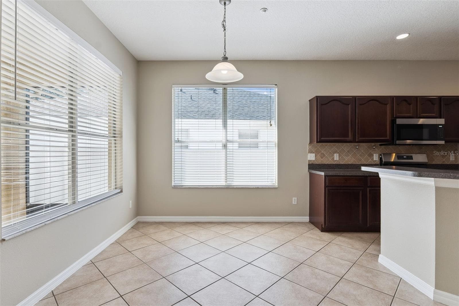 Single Family Residence at 9957 CYPRESS VINE DR, ORLANDO, photo 7 of 28