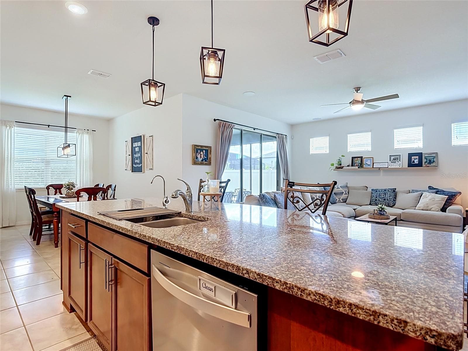 Single Family Residence at 2892 MATERA DR, ST CLOUD, photo 15 of 36