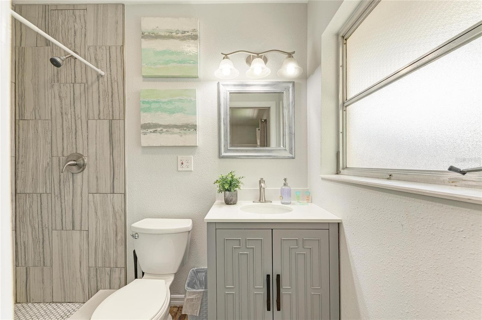 Ensuite Bath - 1214 21ST ST W, BRADENTON