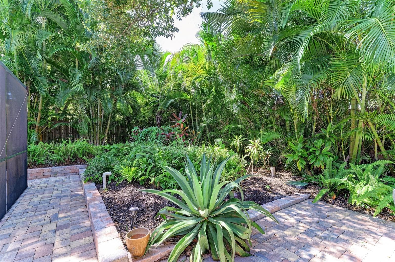 Tropical Landscapes - 1214 21ST ST W, BRADENTON