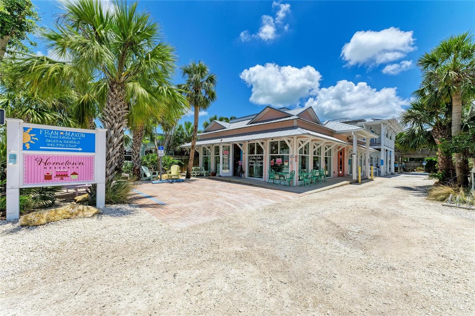 AMI Village - 1214 21ST ST W, BRADENTON