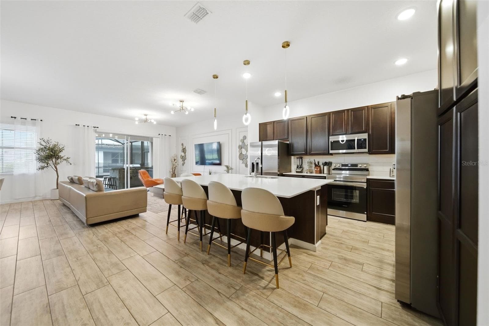 Open floor plan: Living, Dining and Kitchen combo - 2532 SHANTI DR, KISSIMMEE