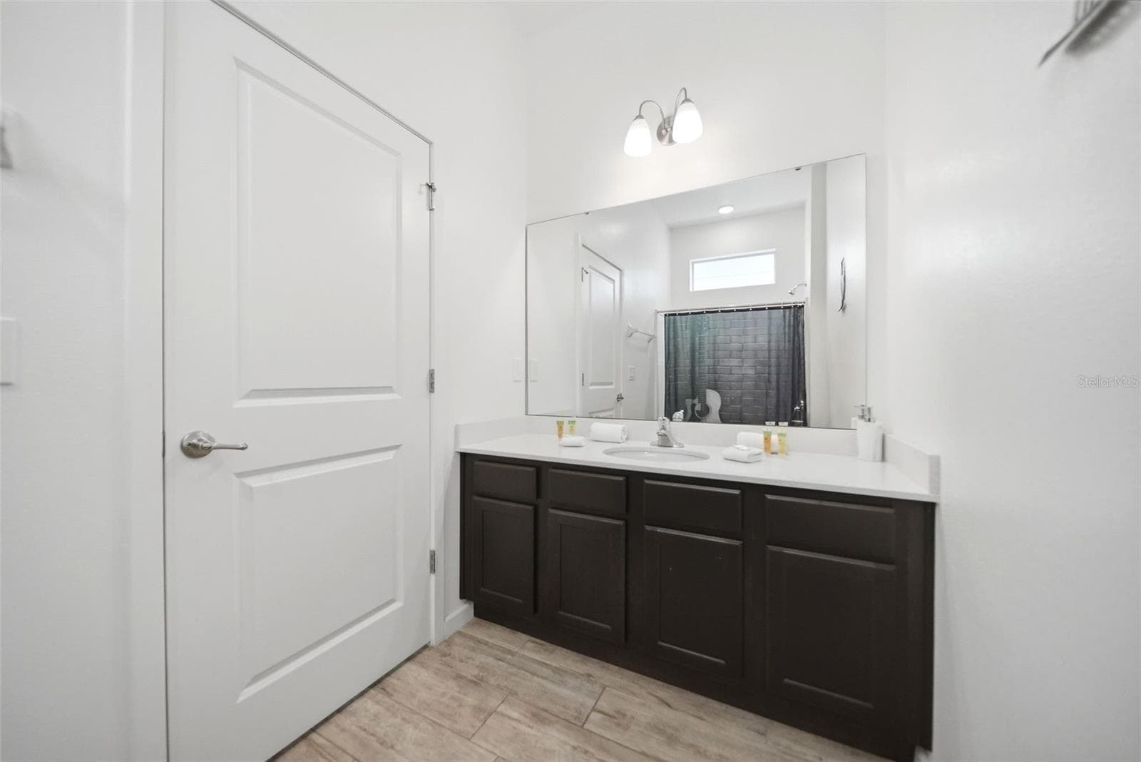 Bathroom 4 (first level) - 2532 SHANTI DR, KISSIMMEE