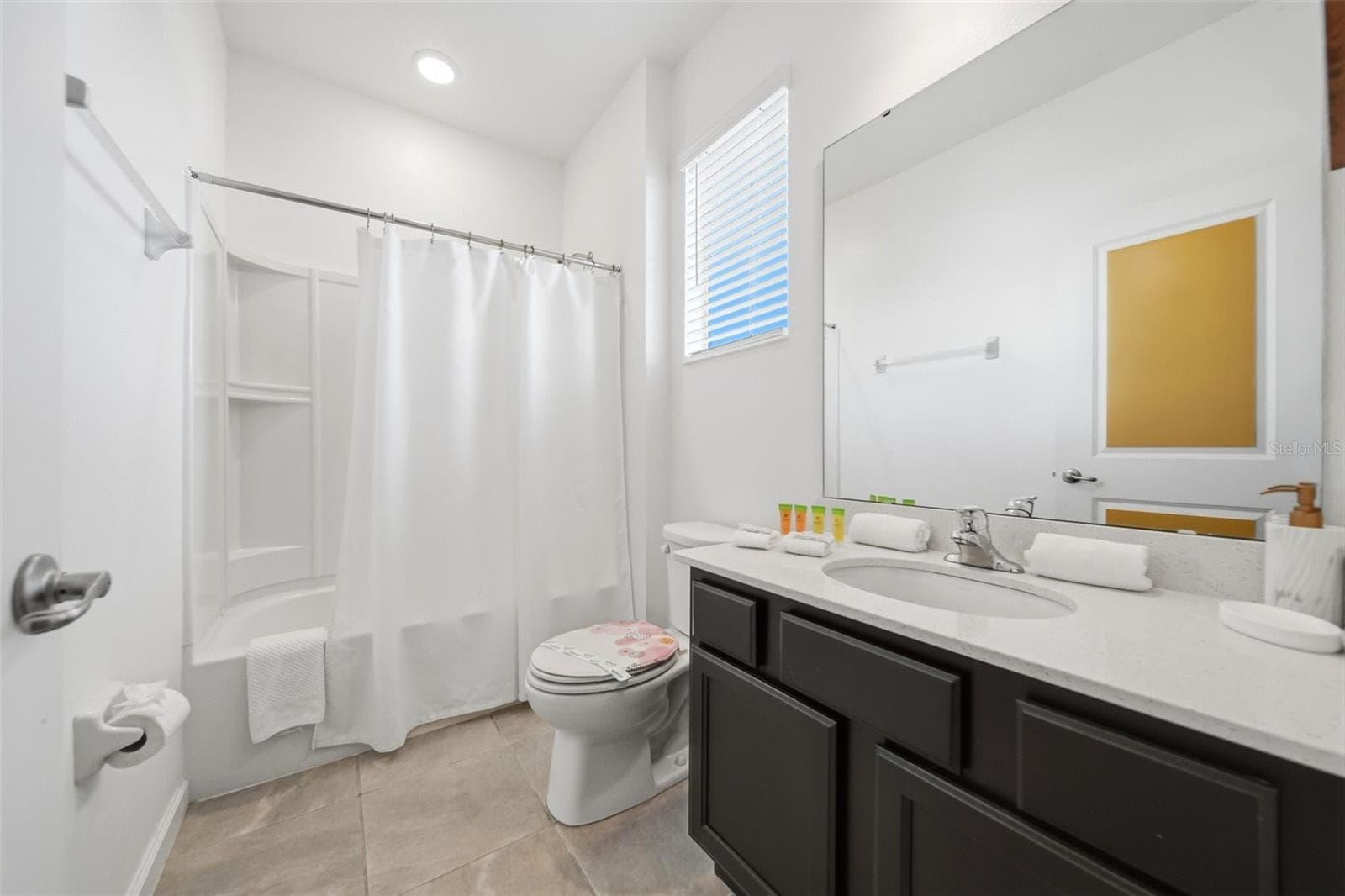Bathroom 10 - 2532 SHANTI DR, KISSIMMEE