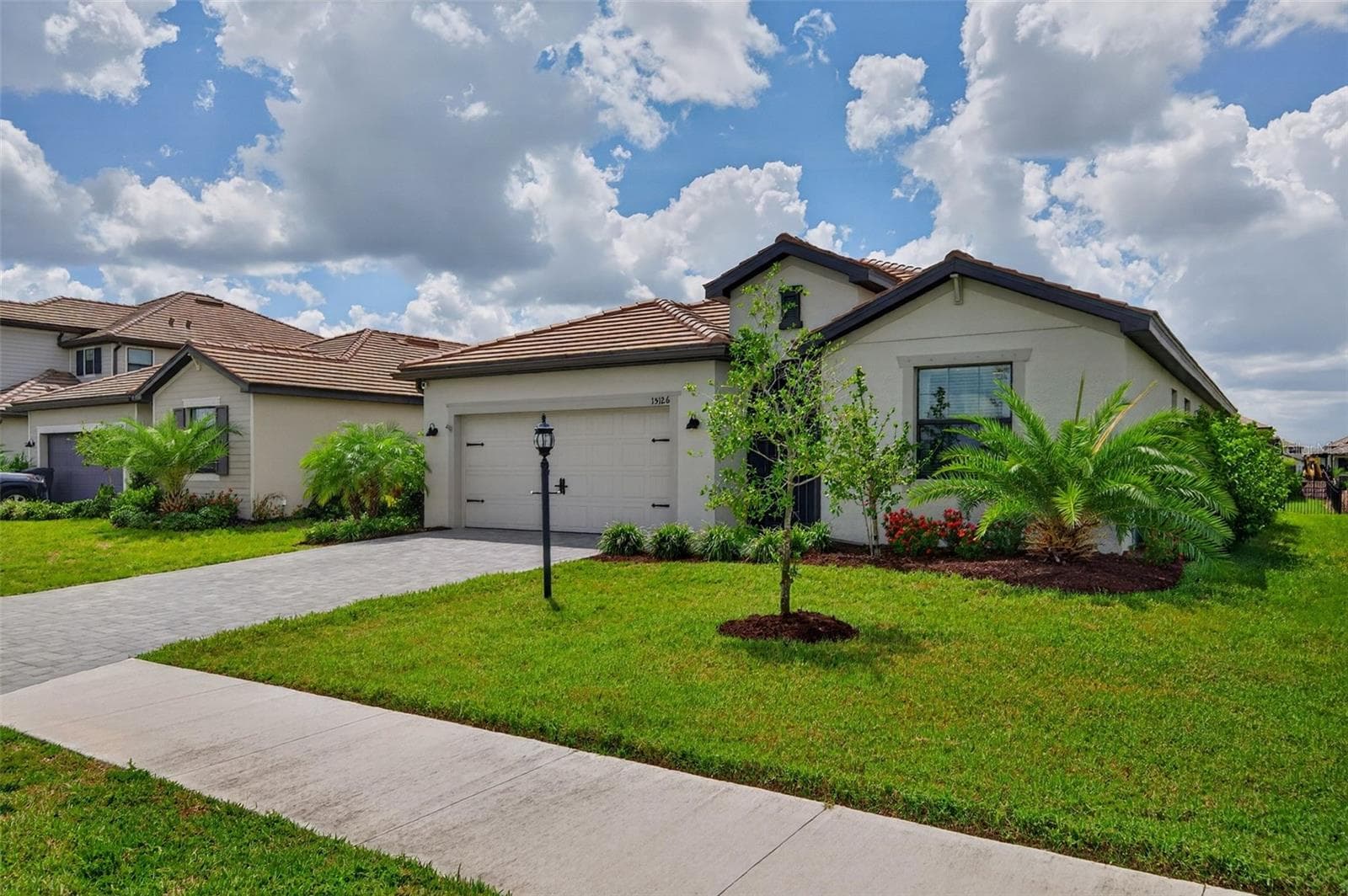 Single Family Residence at 15126 MISTY WATER XING, BRADENTON, photo 3 of 100
