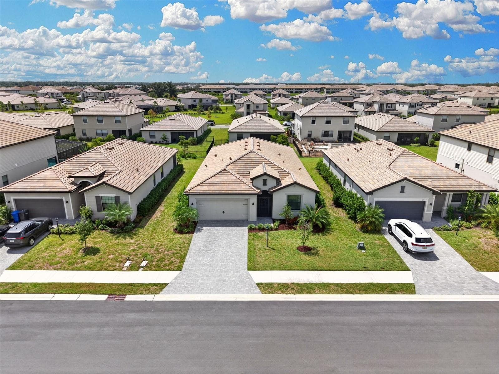 Single Family Residence at 15126 MISTY WATER XING, BRADENTON, photo 8 of 100