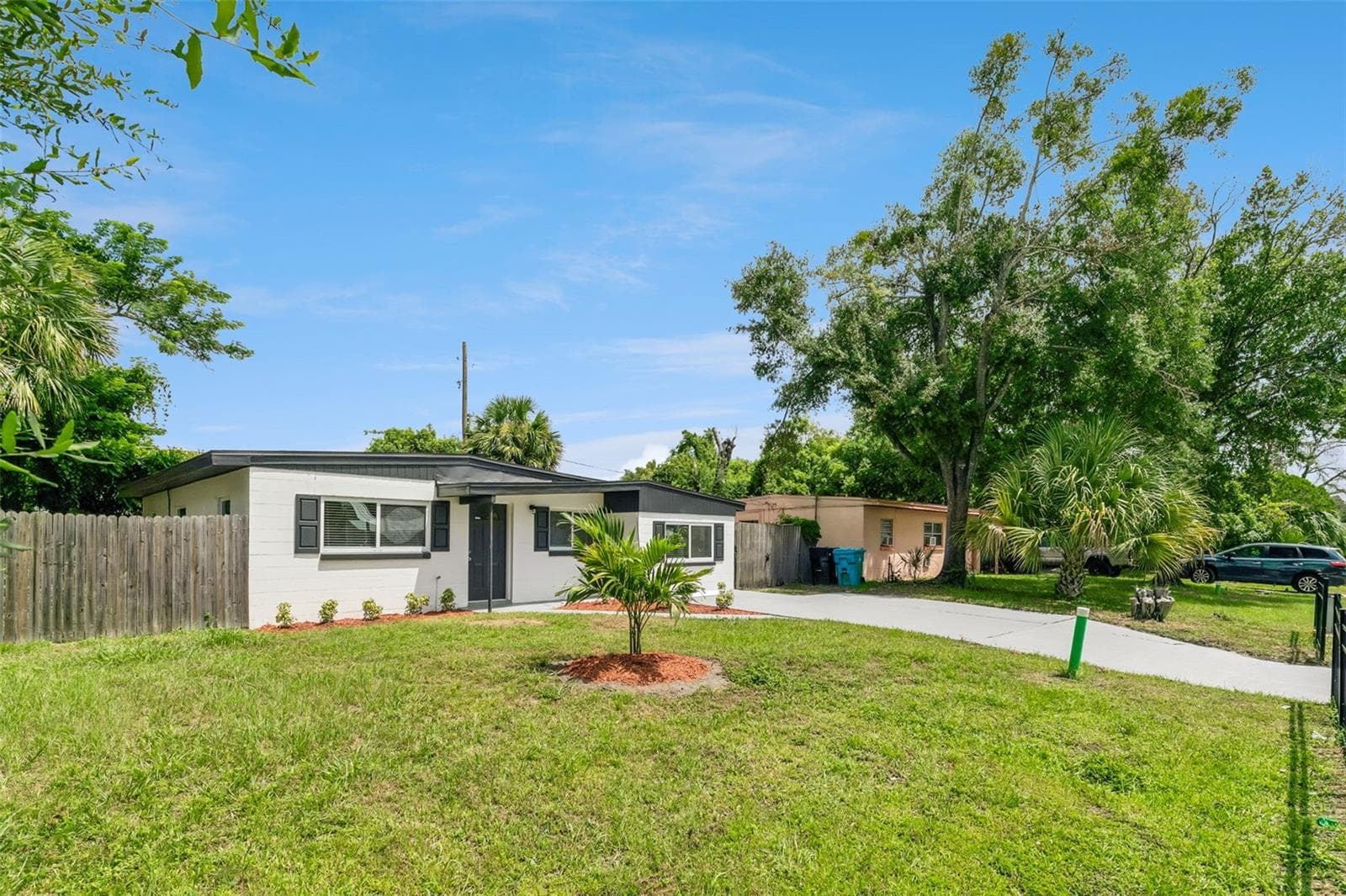 Single Family Residence at 2821 W AMELIA ST, ORLANDO, photo 3 of 39