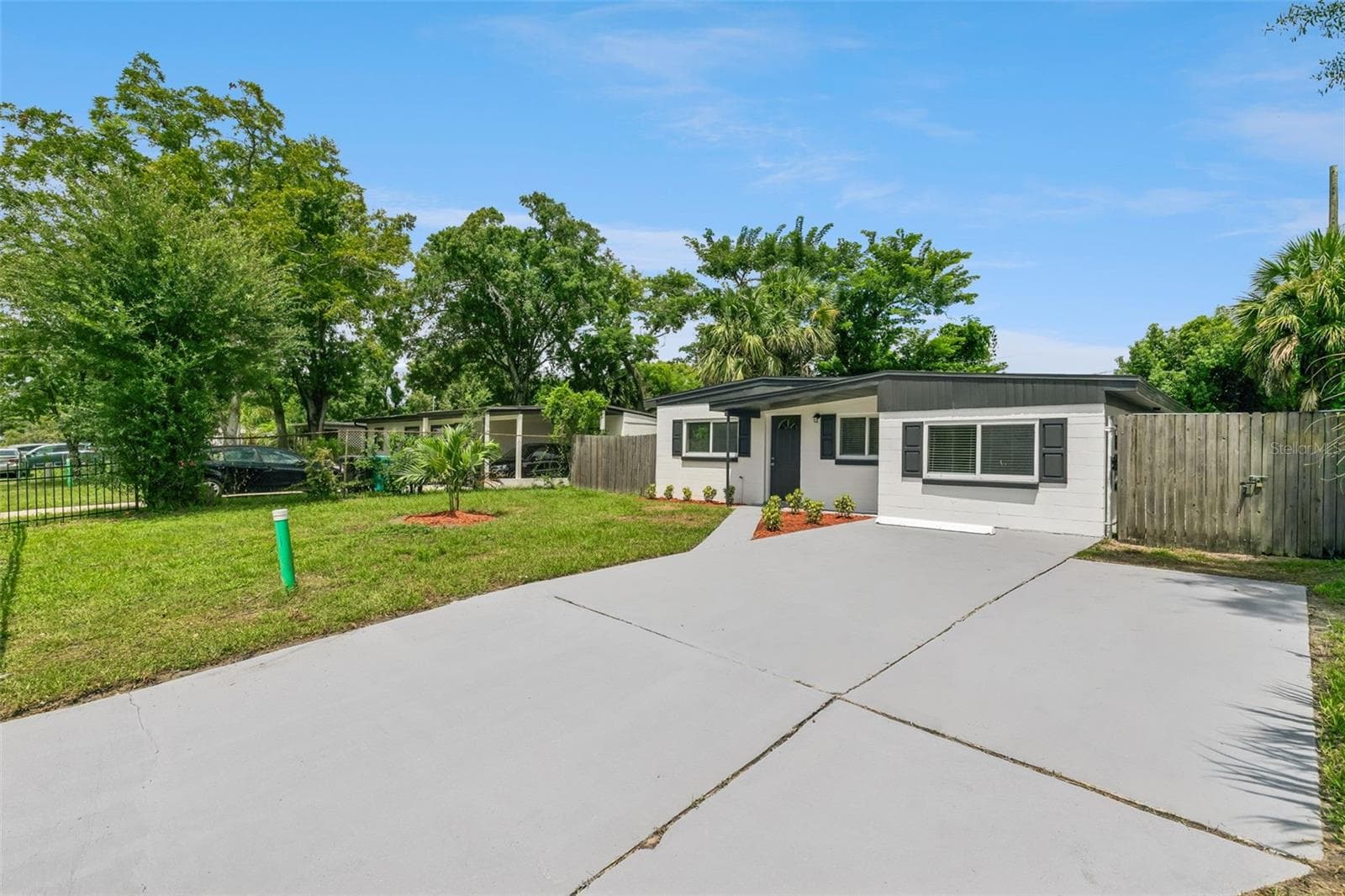 Single Family Residence at 2821 W AMELIA ST, ORLANDO, photo 5 of 39